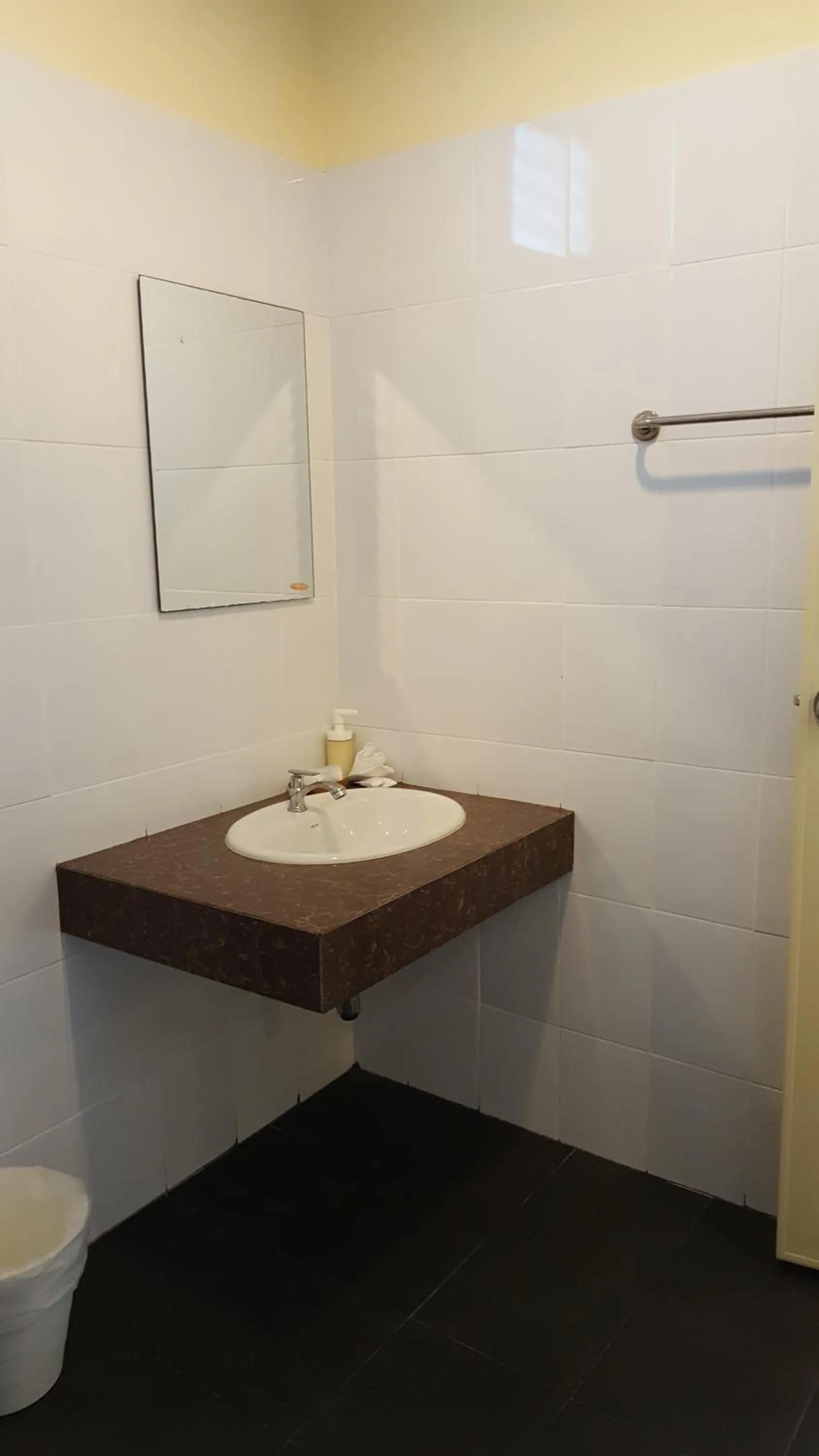 Juntima Place at Amphawa