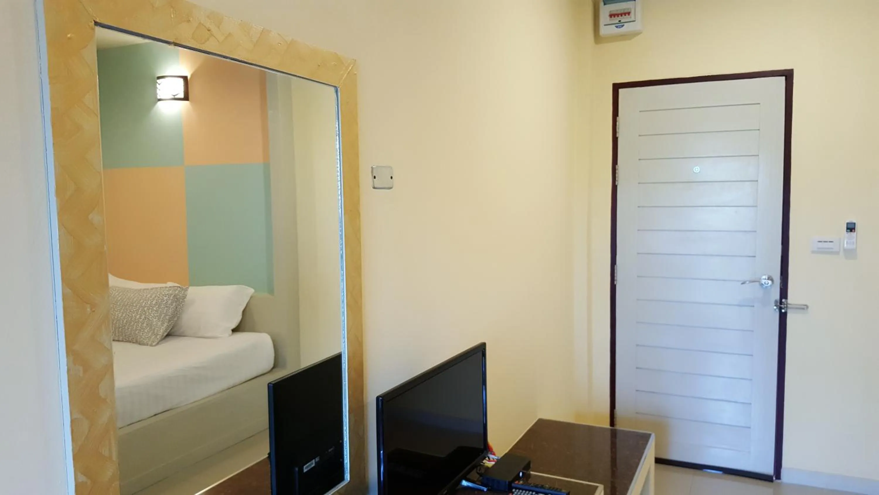 Bed in Juntima Place at Amphawa