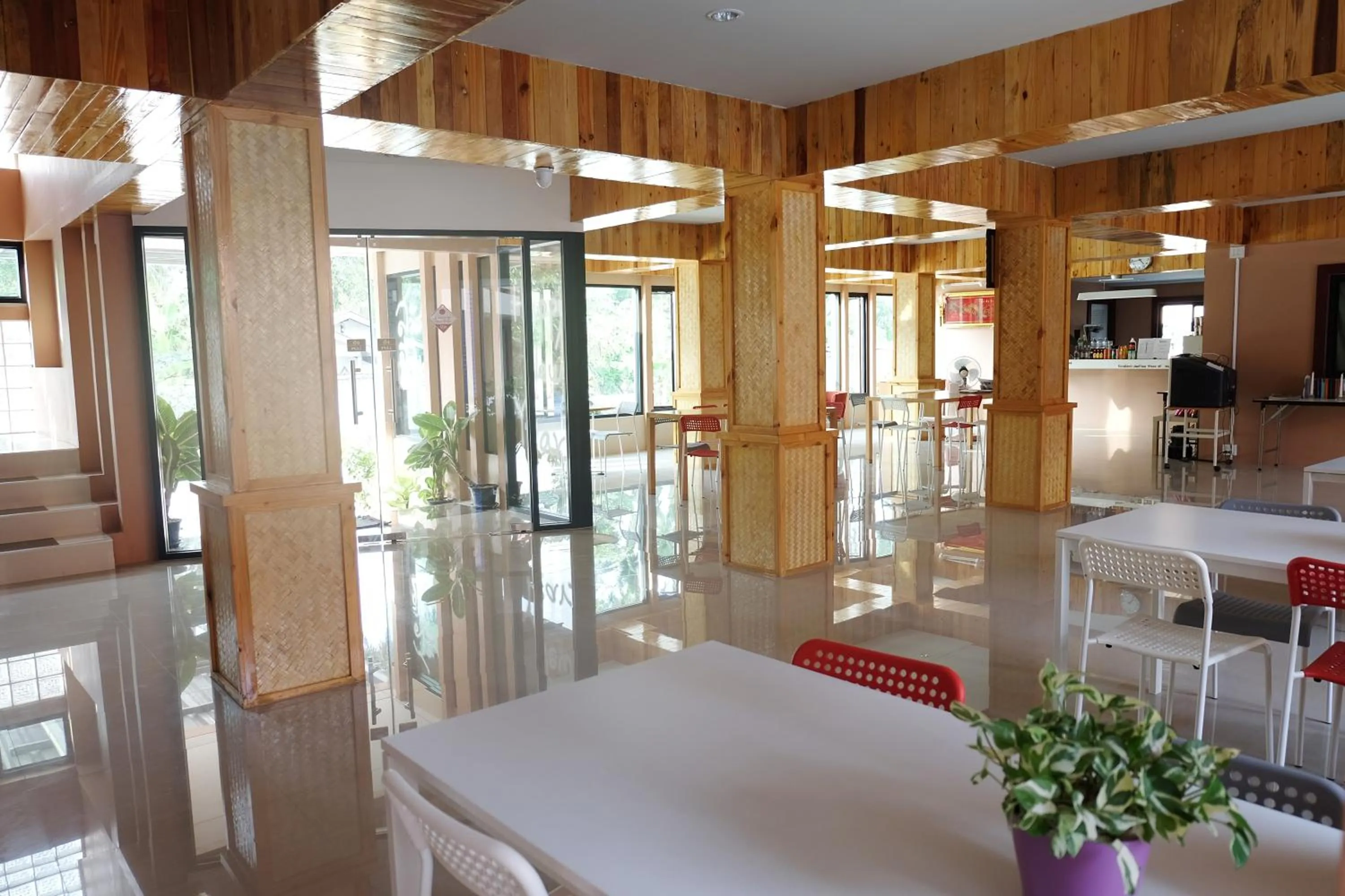 Day in Juntima Place at Amphawa