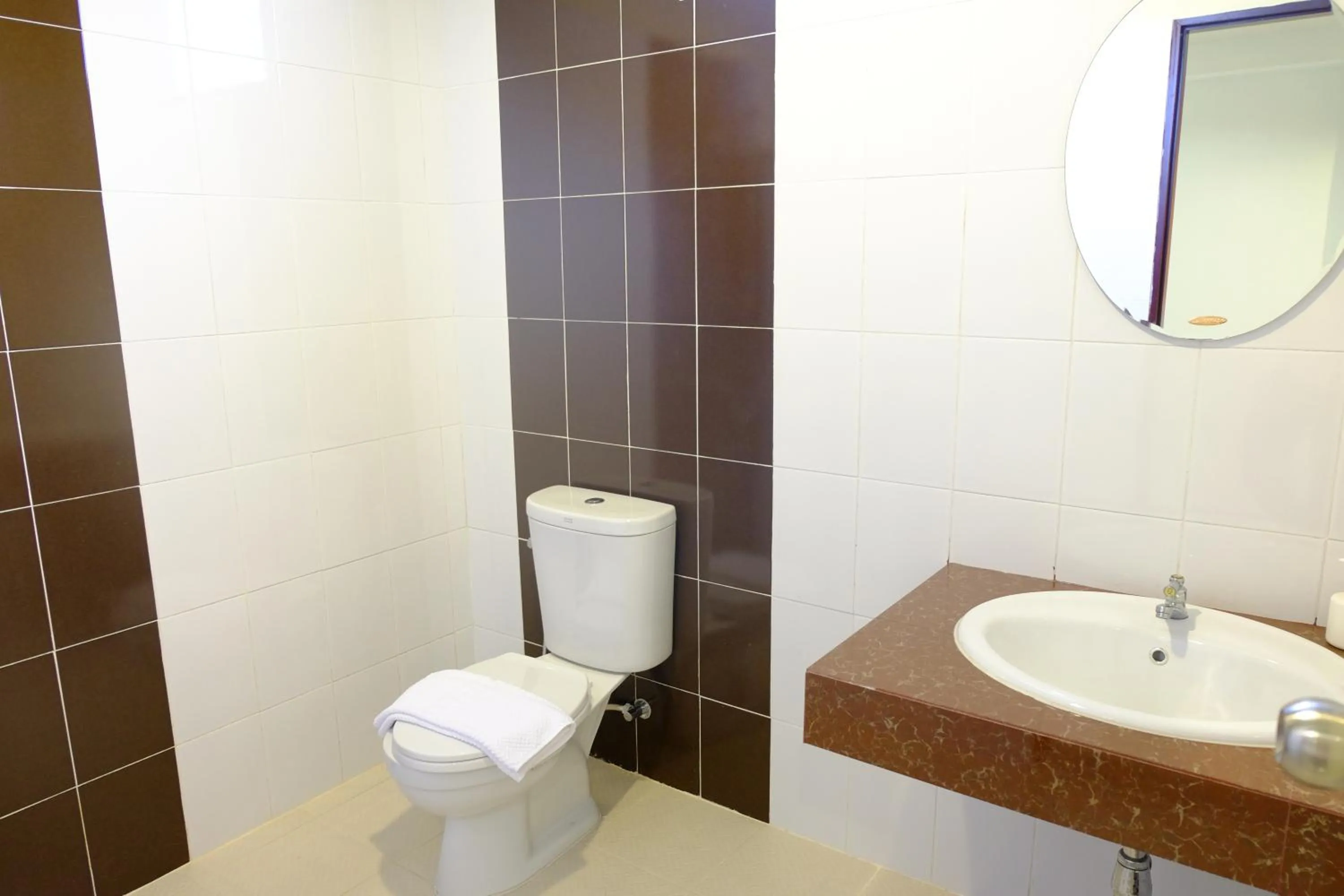 Suite in Juntima Place at Amphawa