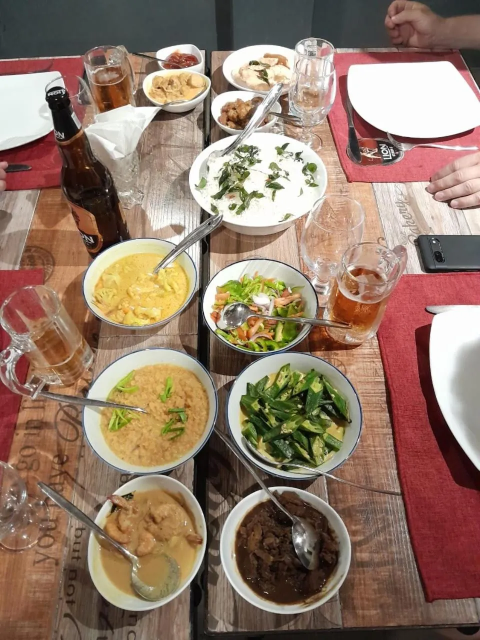 Restaurant/places to eat in Morning Star Resorts