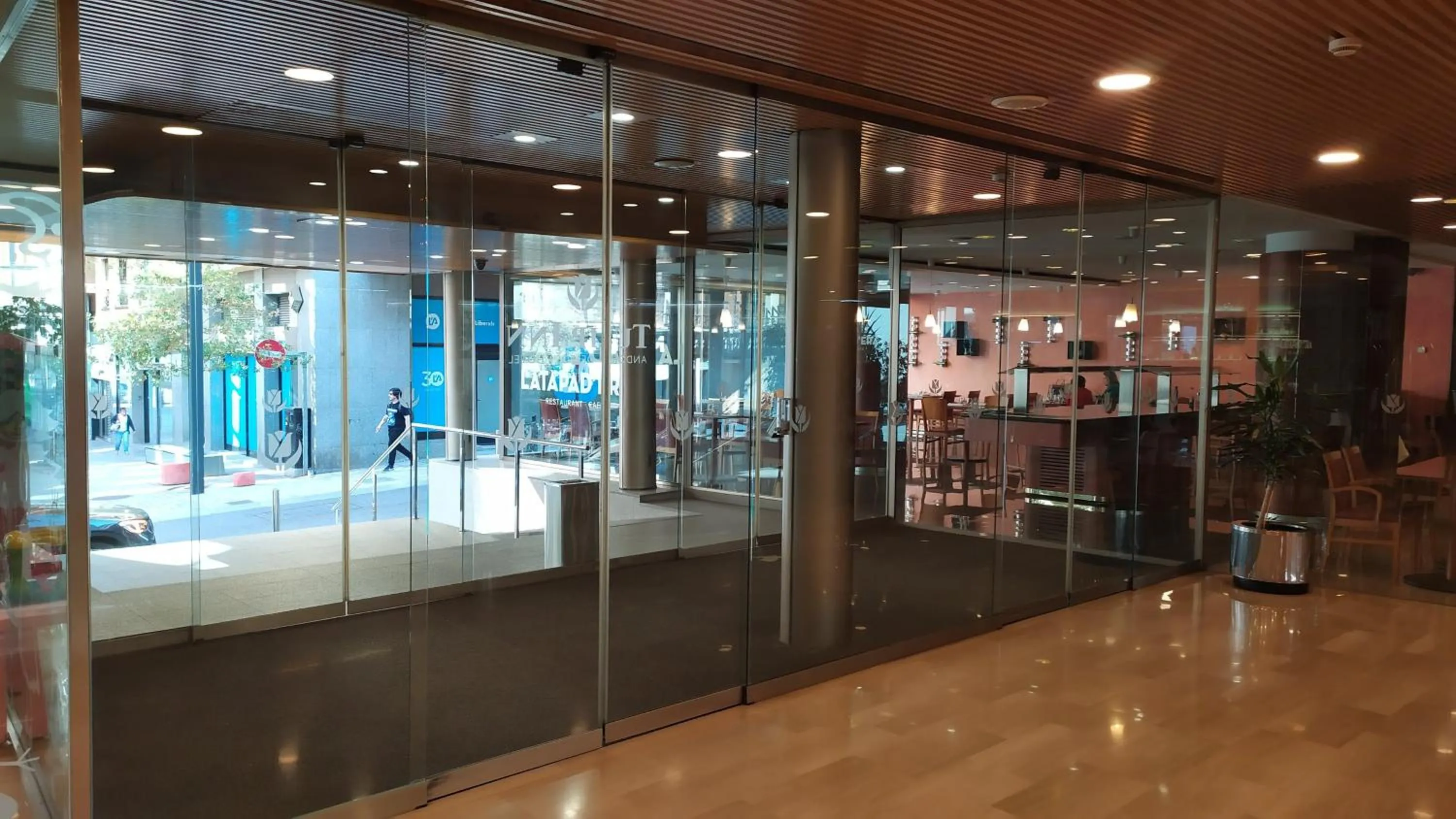 Lounge or bar in Sercotel Delfos Andorra