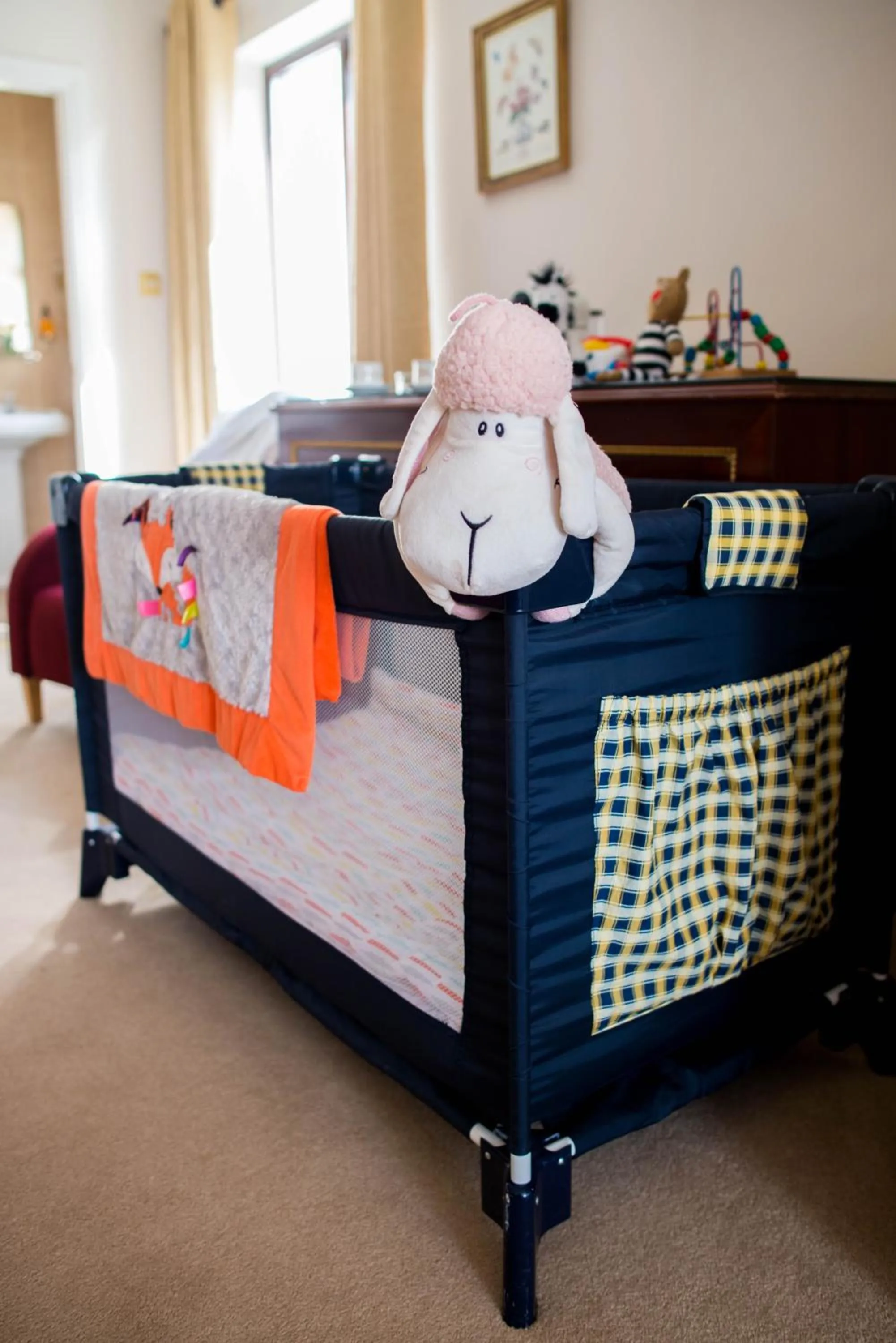 cot, Bed in Hazelwood Lodge