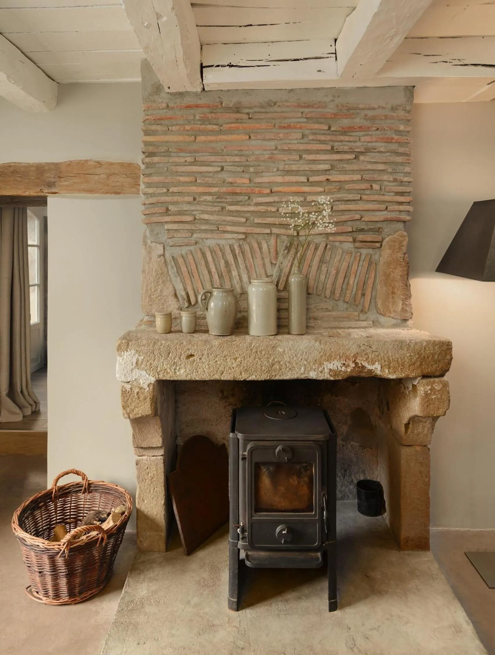 flat iron in Moulin Renaudiots - Escapade Luxe Refuge cosy & Bourgogne au coin du feu