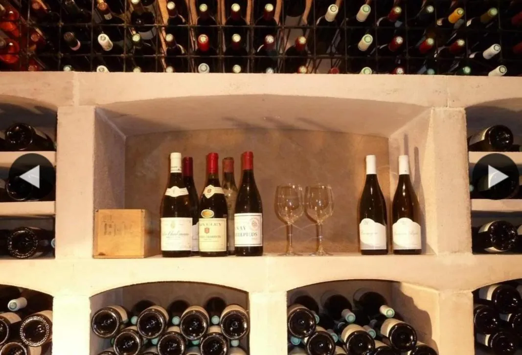 Drinks in Moulin Renaudiots - Escapade Luxe Refuge cosy & Bourgogne au coin du feu