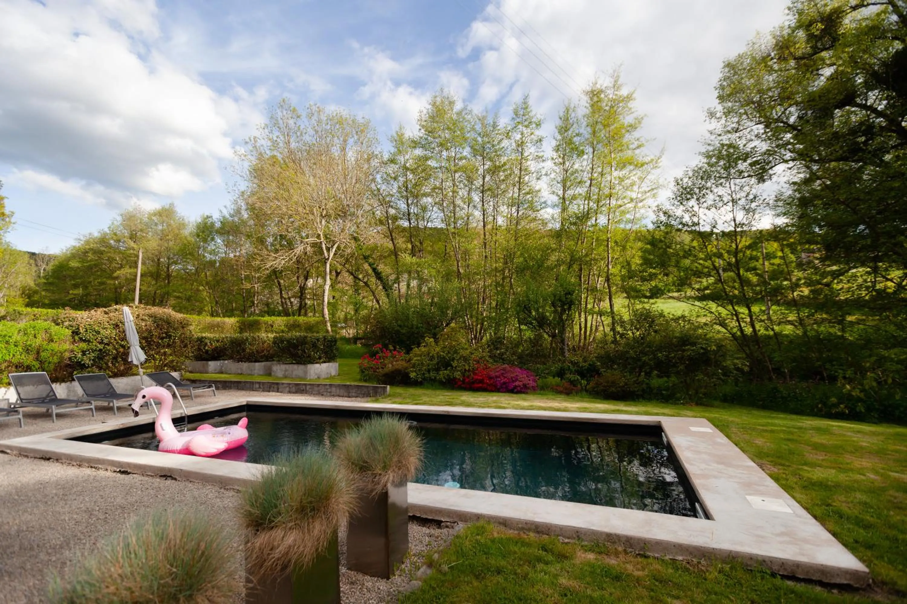 Swimming pool in Moulin Renaudiots - Escapade Luxe Refuge cosy & Bourgogne au coin du feu