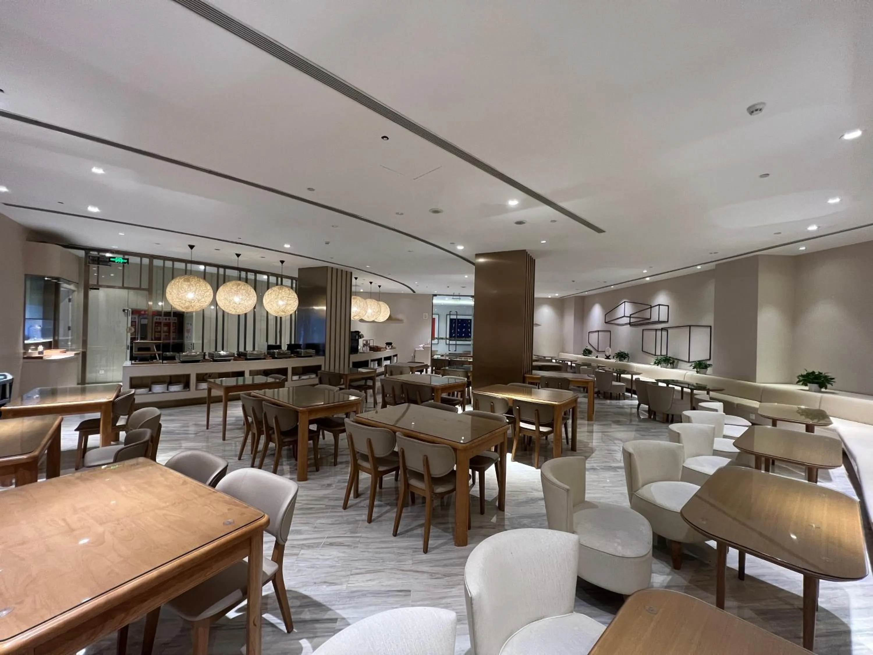 Restaurant/places to eat in JI Hotel Beijing West Station South Square