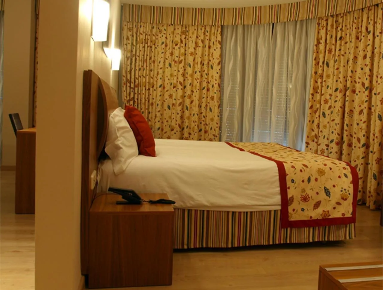 Bedroom, Bed in Hotel Guillem & Spa