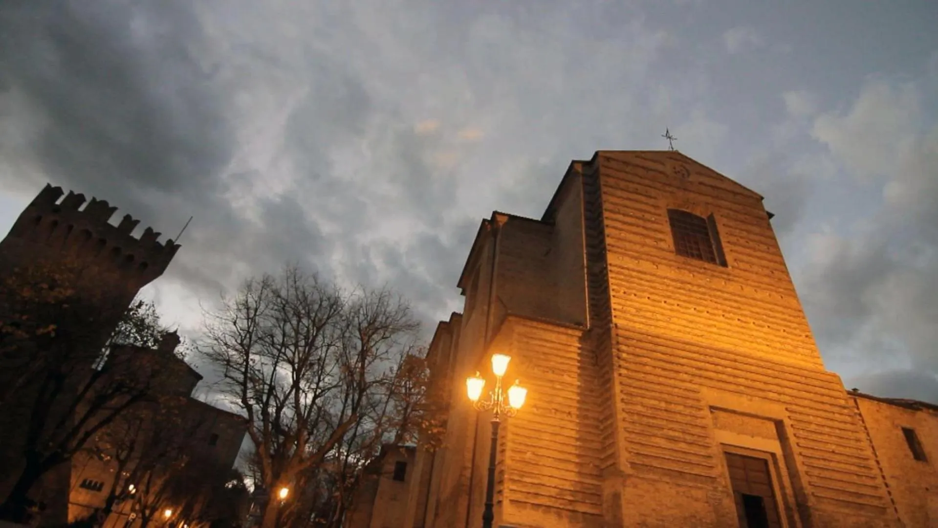 Property building in Hotel Palazzo Meraviglia Albergo diffuso