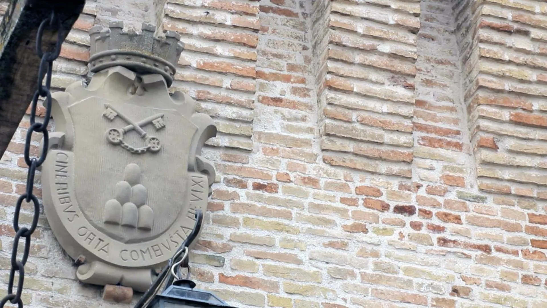 Decorative detail in Hotel Palazzo Meraviglia Albergo diffuso