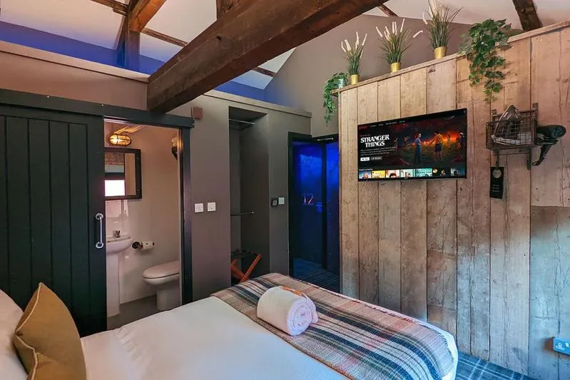 Bed in Briggate Hotel