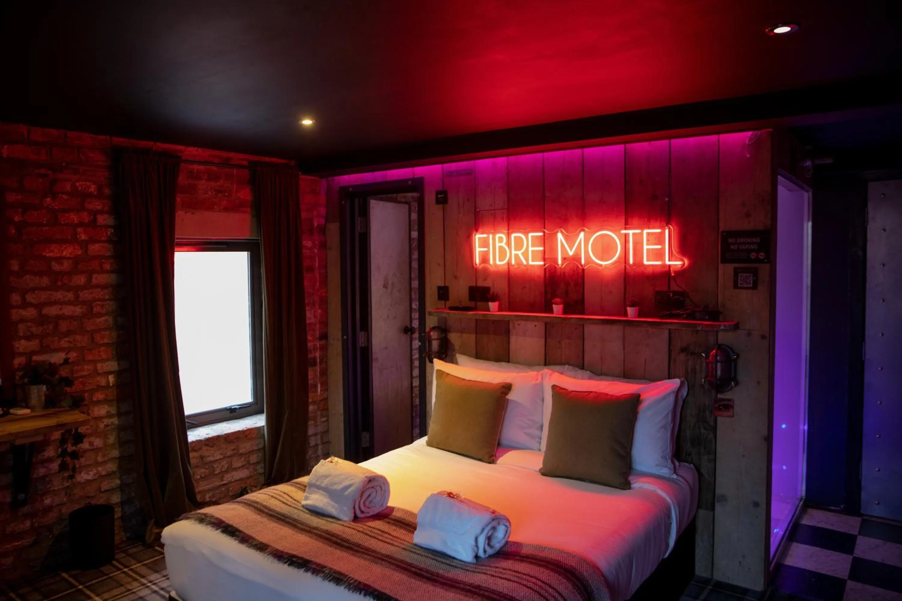 Bed in Briggate Hotel