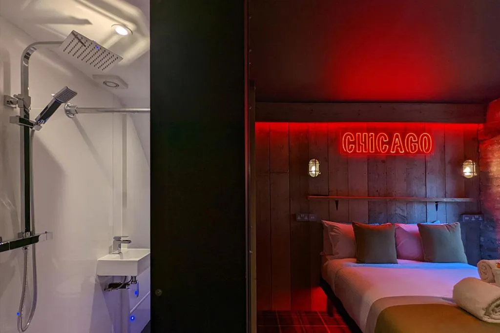 Bed in Briggate Hotel