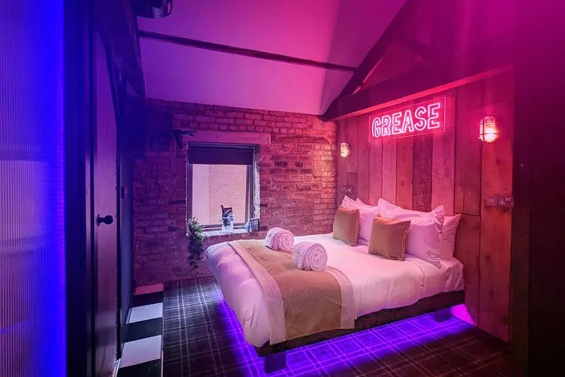 Bed in Briggate Hotel