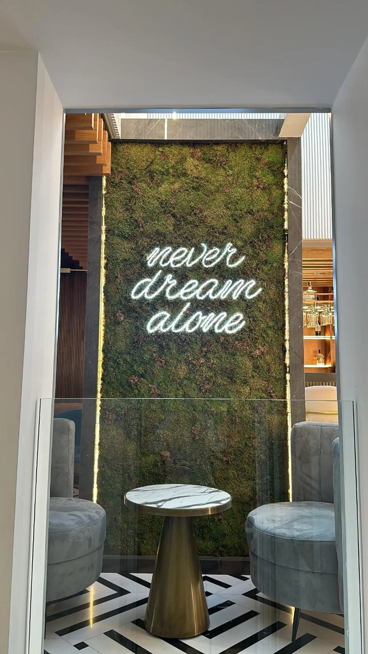 Lounge or bar in Hotel Queen