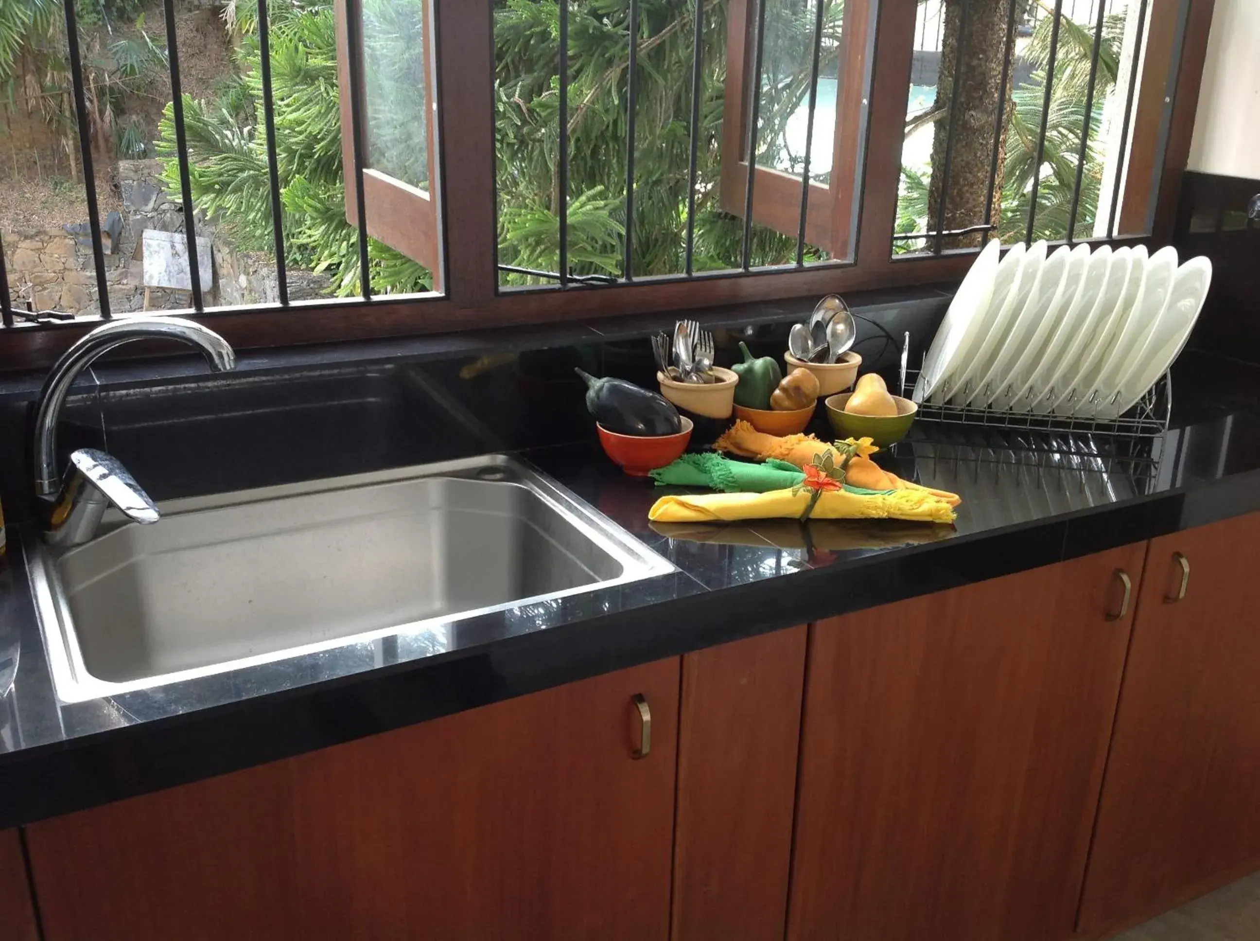 Family Room in Rockydale Home Stay Family Room in Rockydale Home Stay