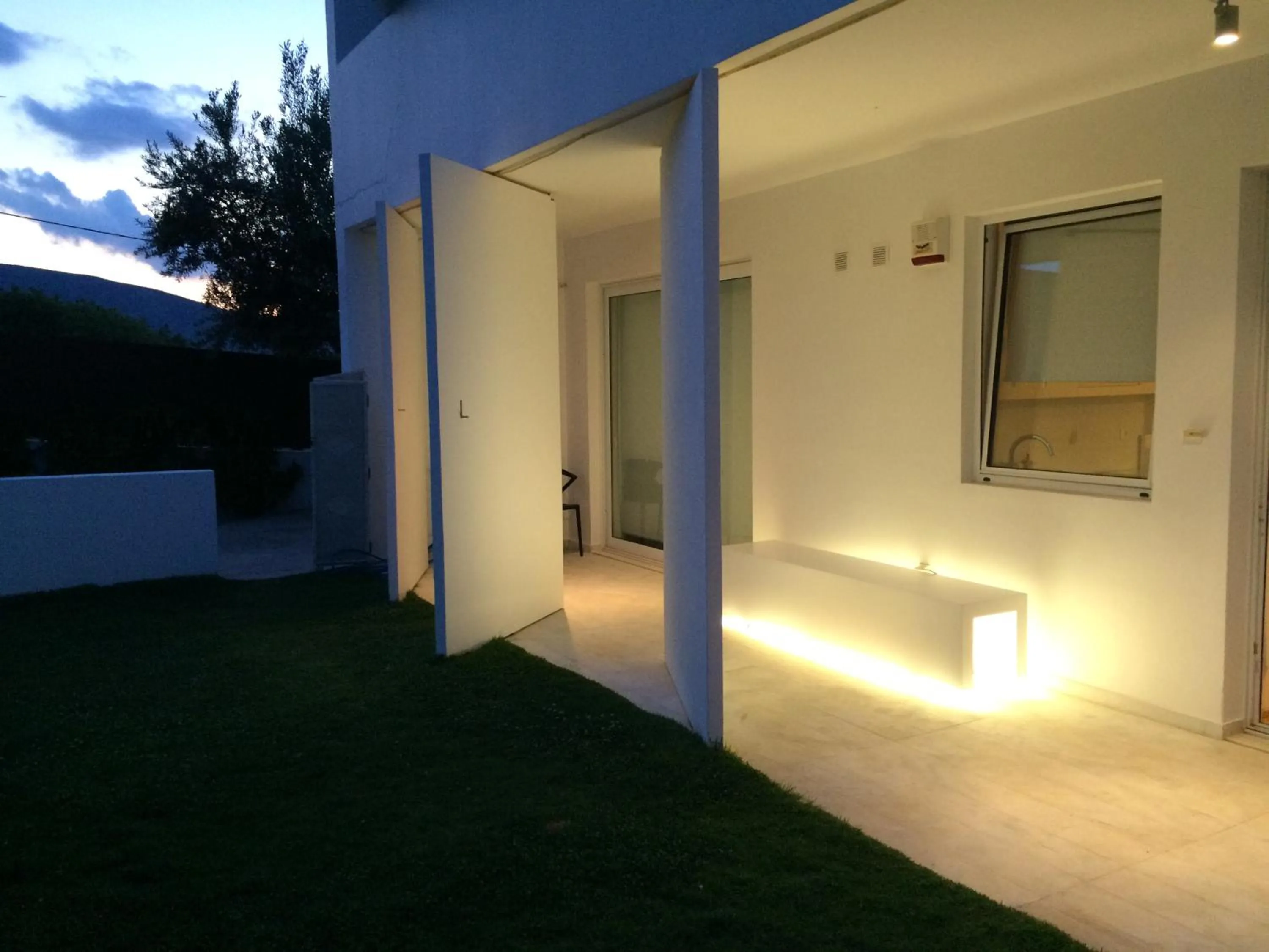 Garden in Infinity White Complex by GK Properties