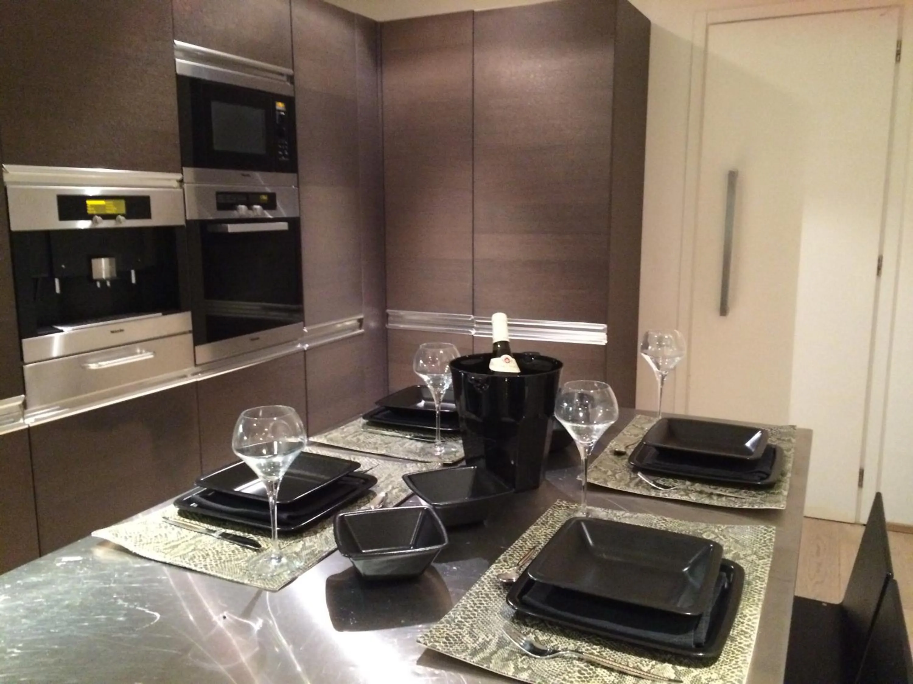 Dining area in Infinity White Complex by GK Properties