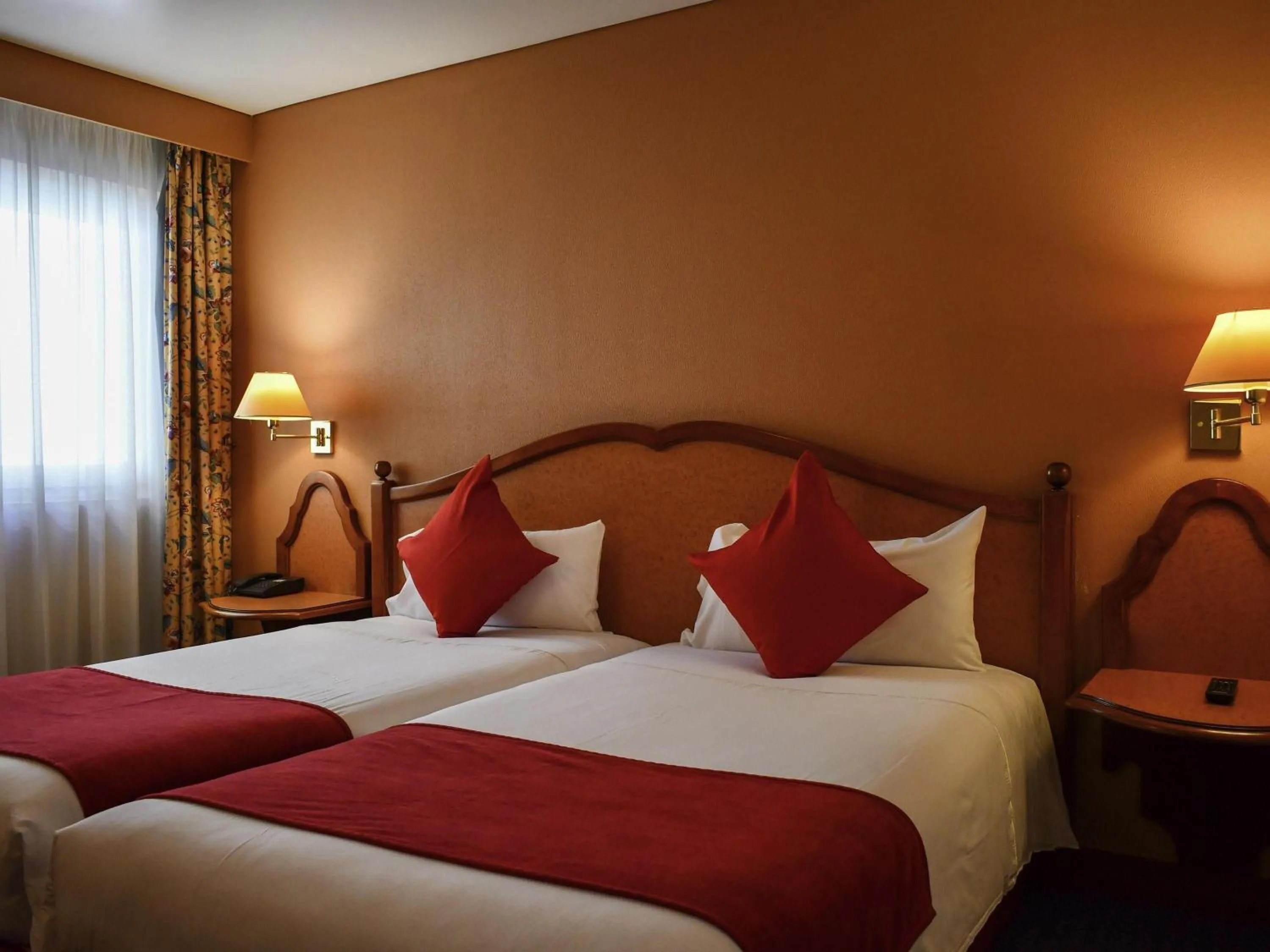 Bedroom, Bed in Mercure Andorra