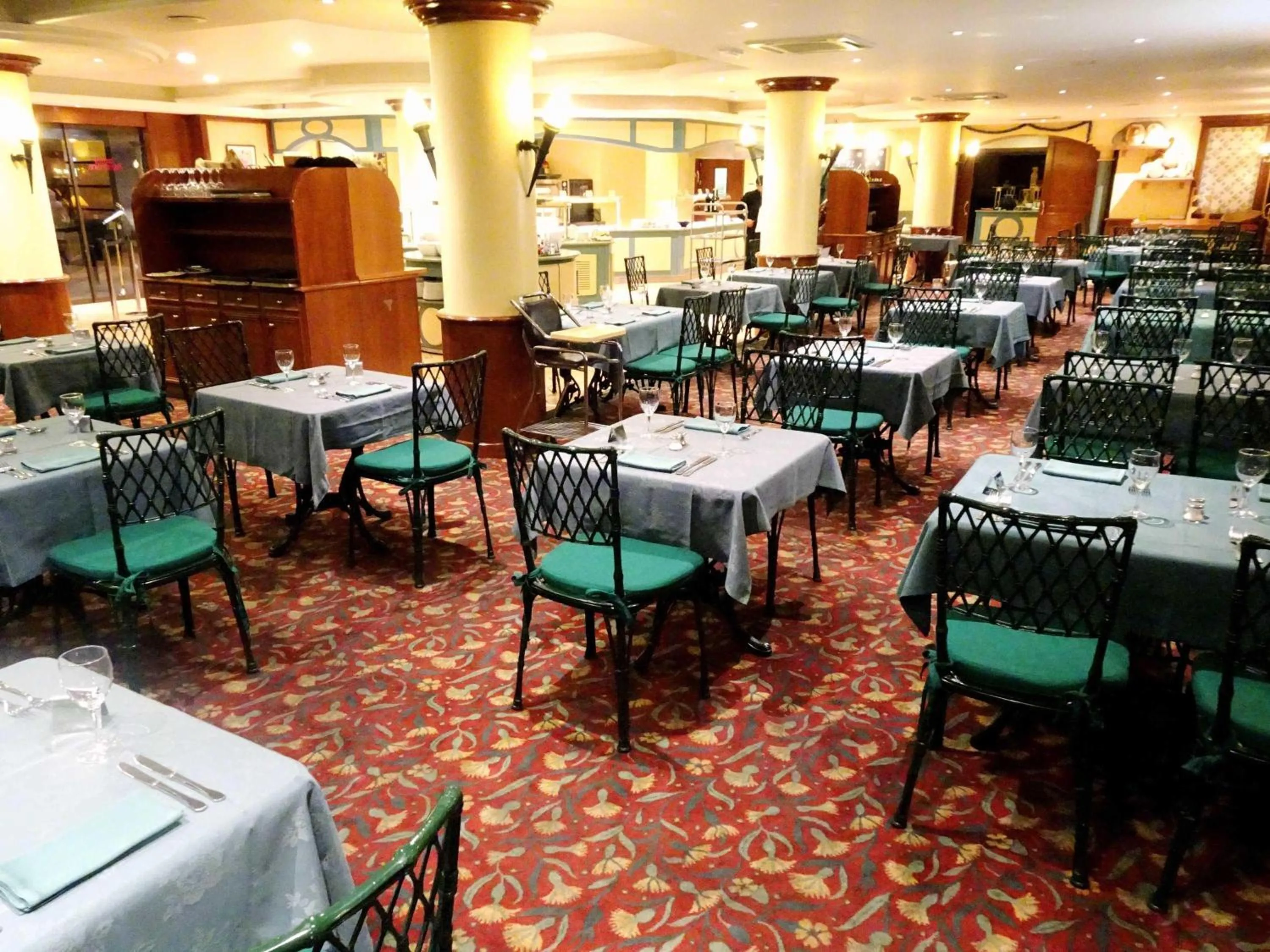 Restaurant/places to eat in Mercure Andorra