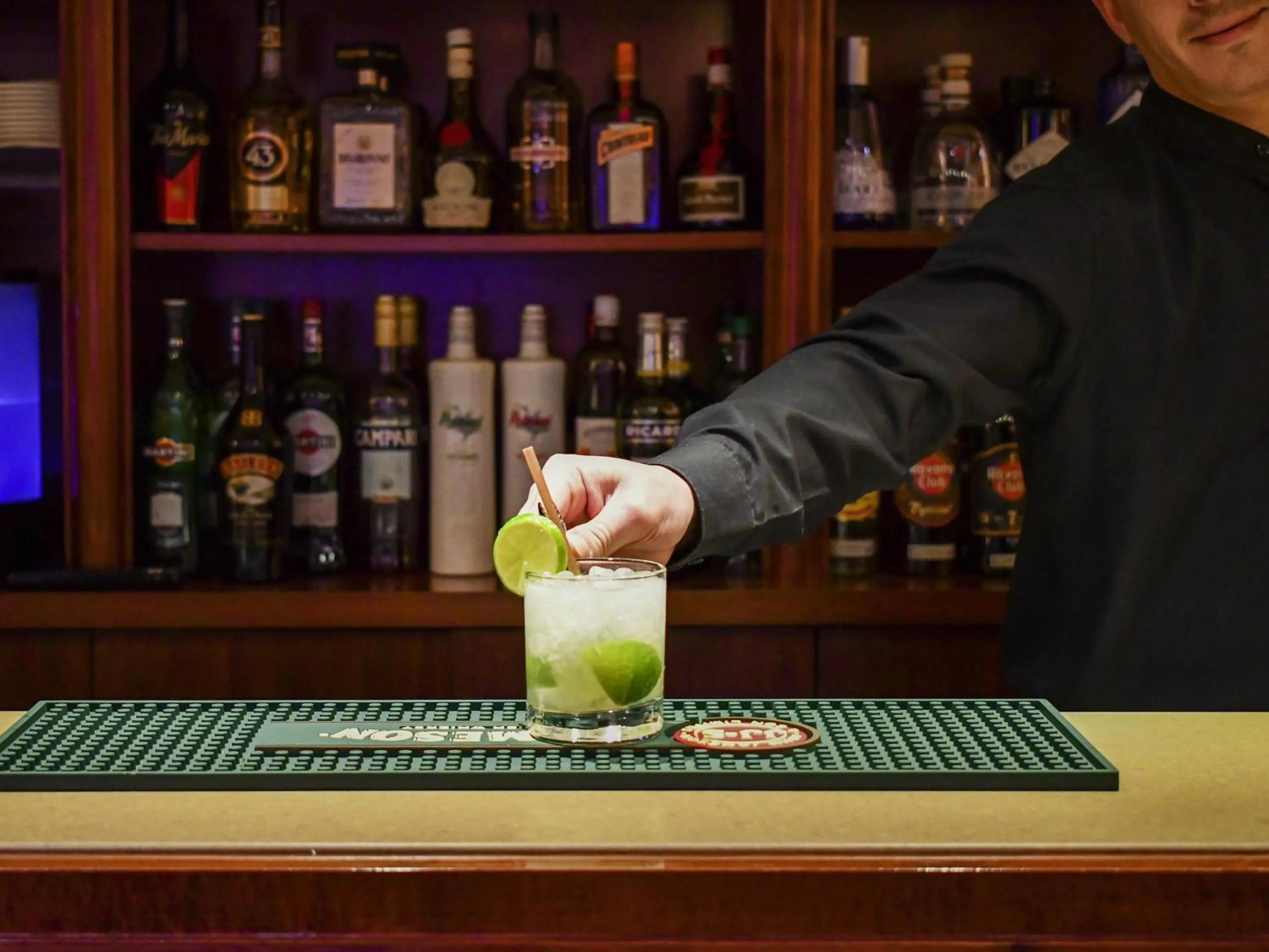 Lounge or bar in Mercure Andorra