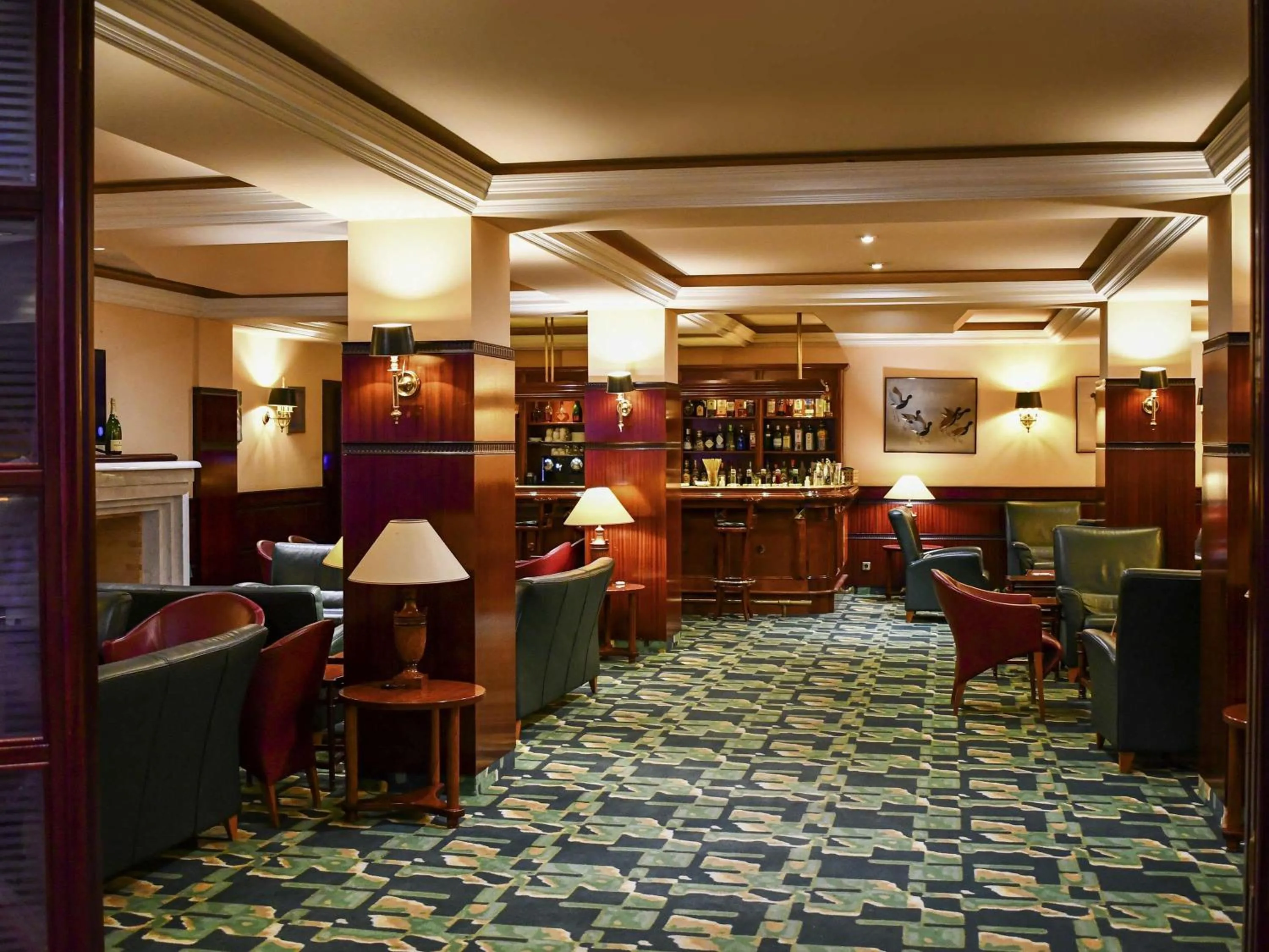 Lounge or bar in Mercure Andorra