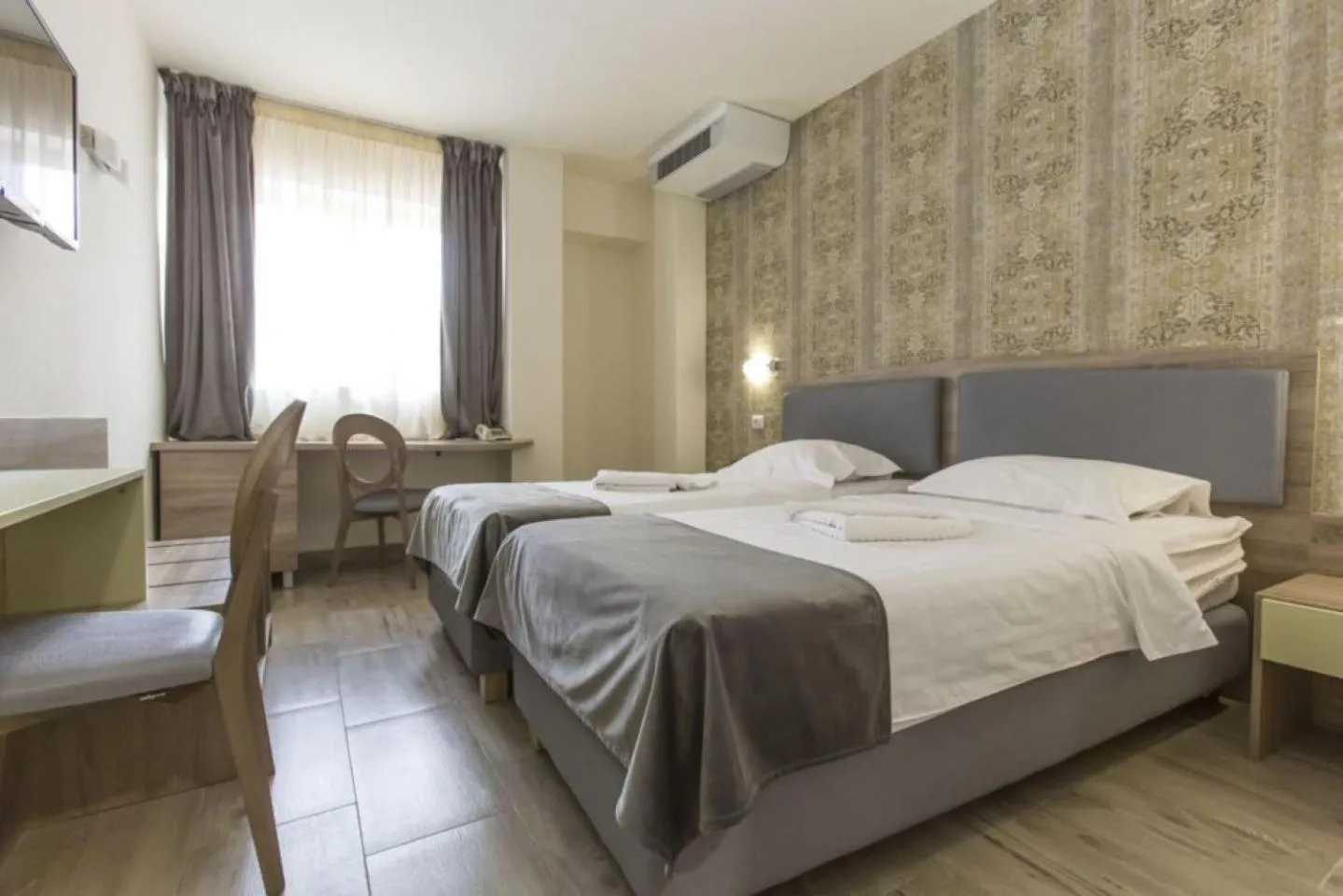 Photo of the whole room, Bed in Hotel Olanesti & Spa Medical