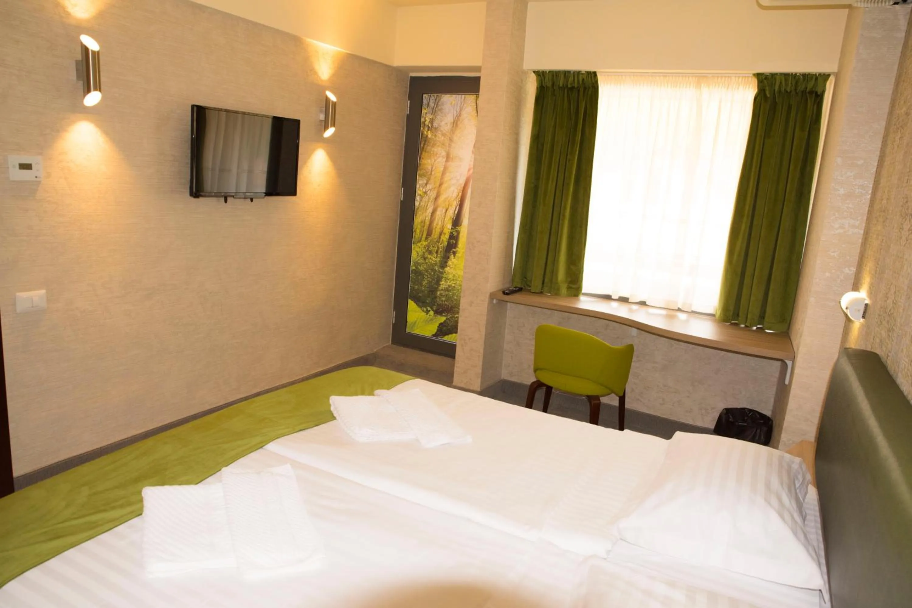 Photo of the whole room, Bed in Hotel Olanesti & Spa Medical