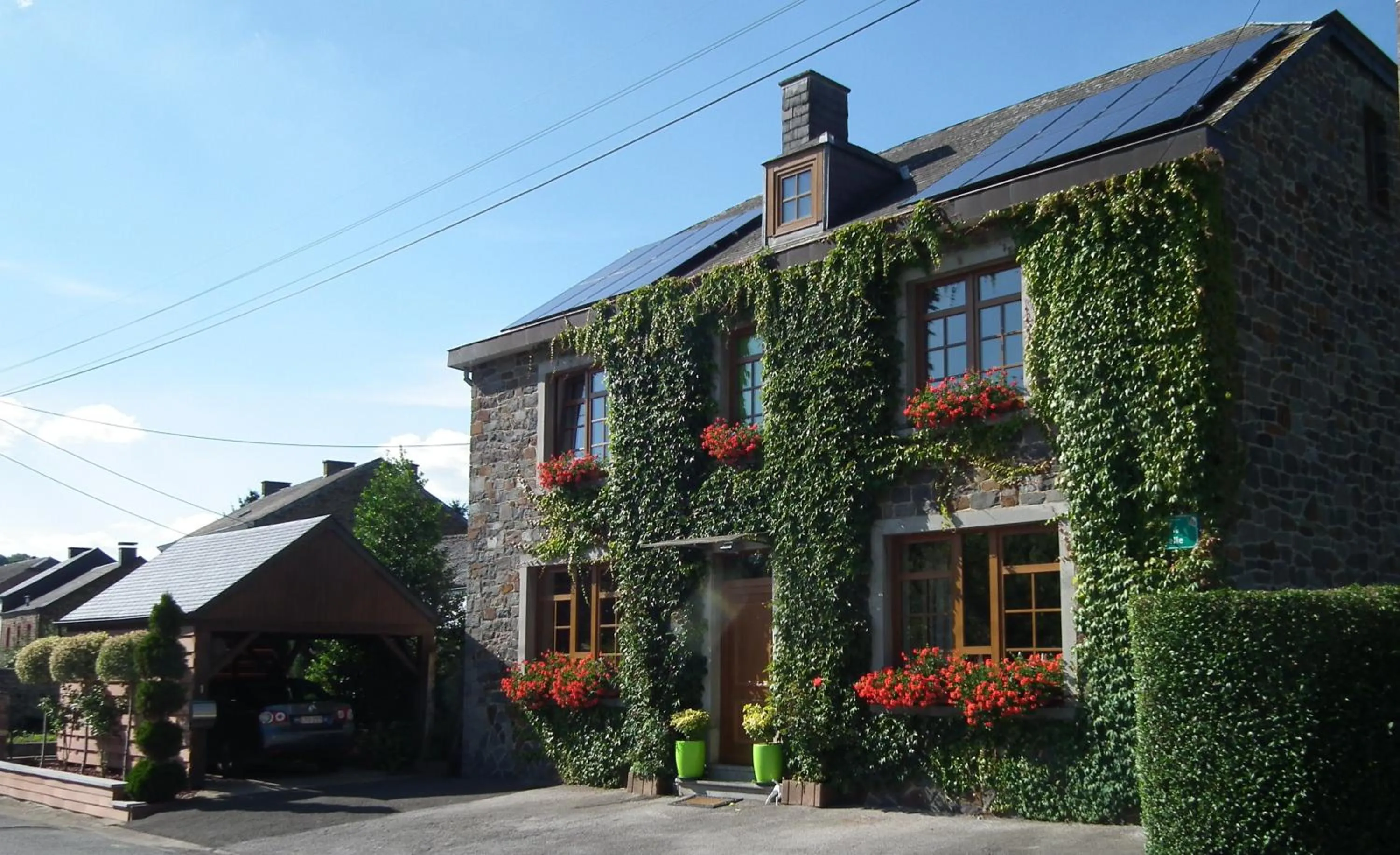 Facade/entrance in Ardennes Woods