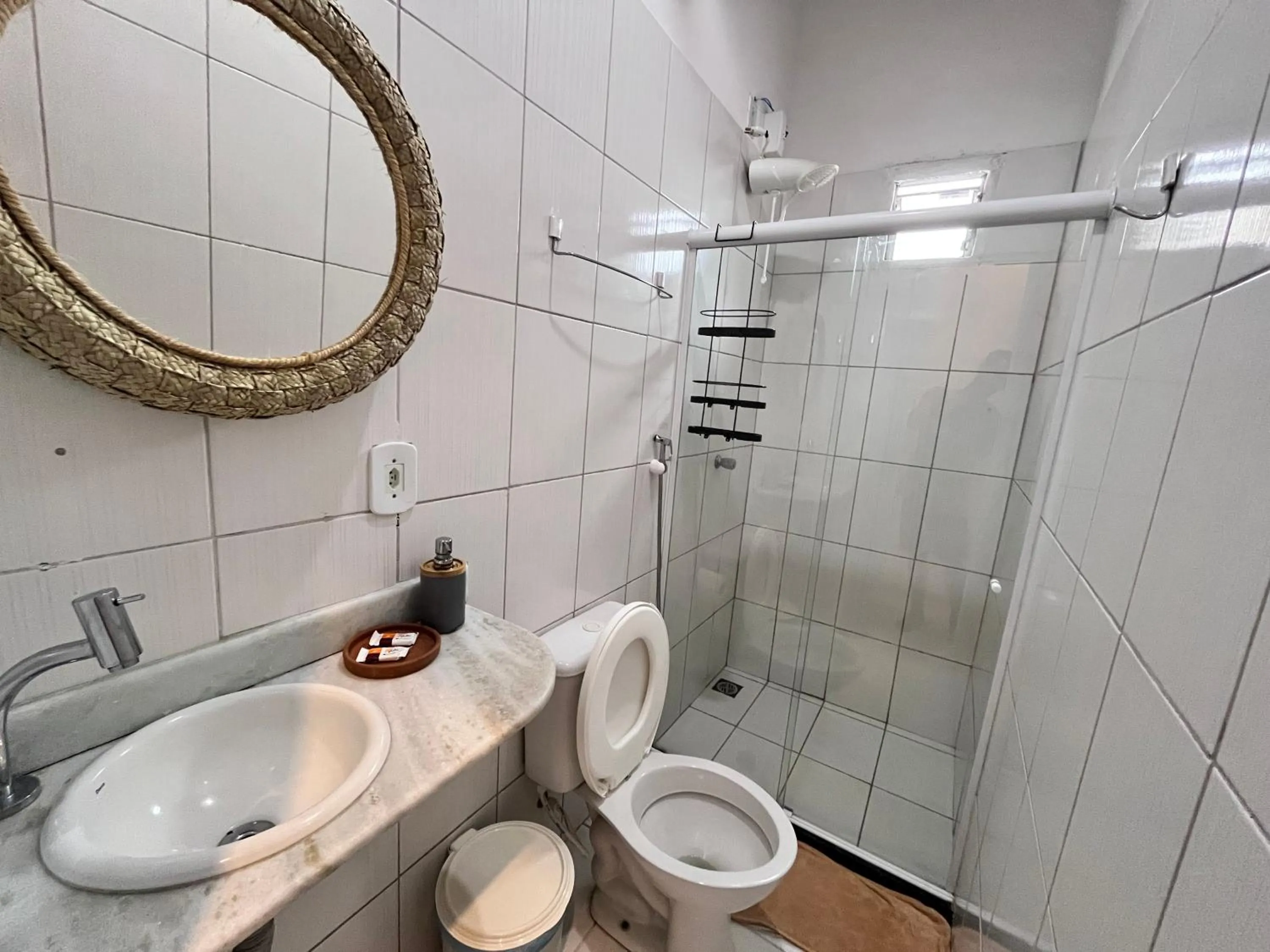 Shower in Pousada Nascente do Sol