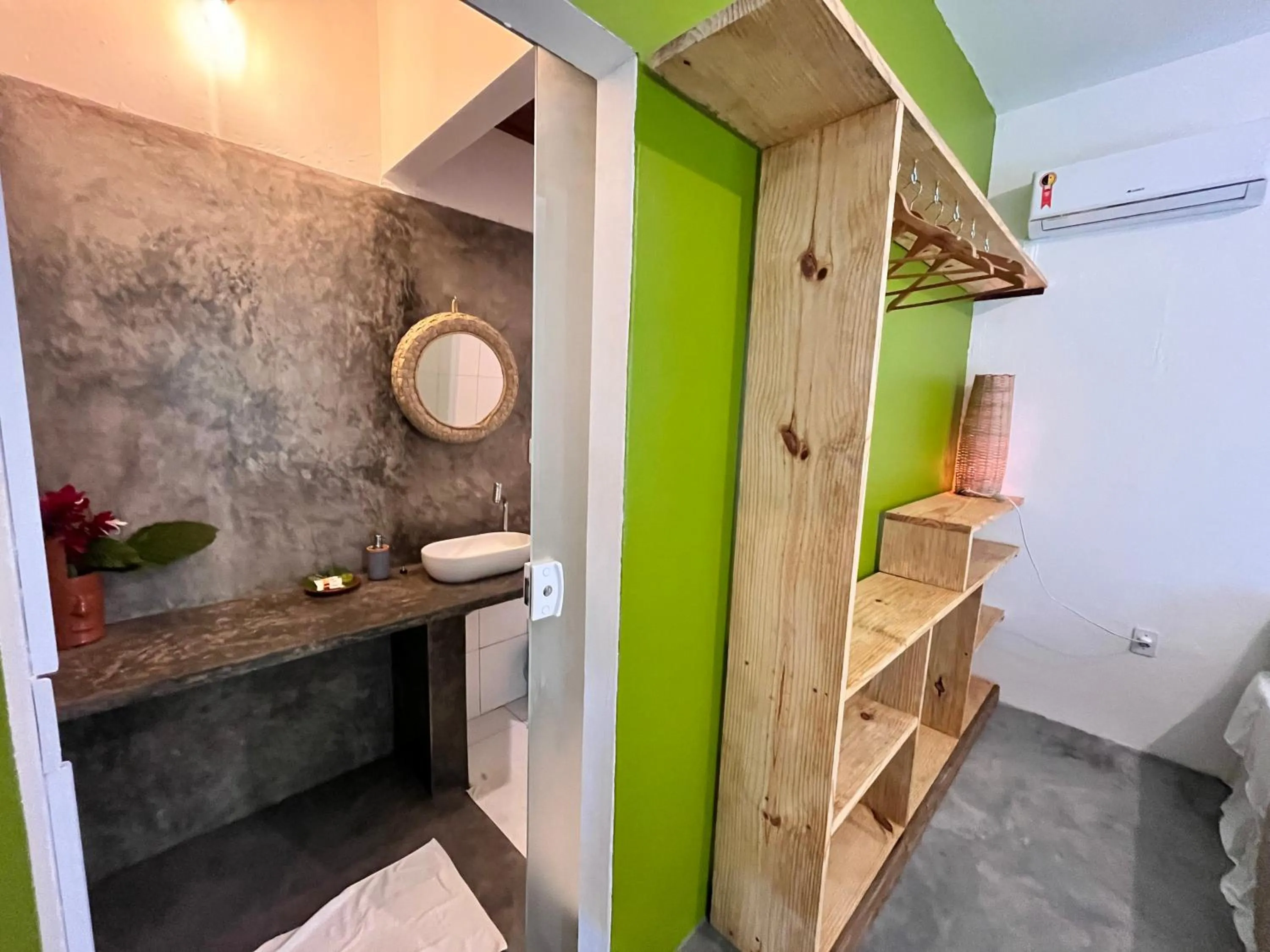 Toilet in Pousada Nascente do Sol