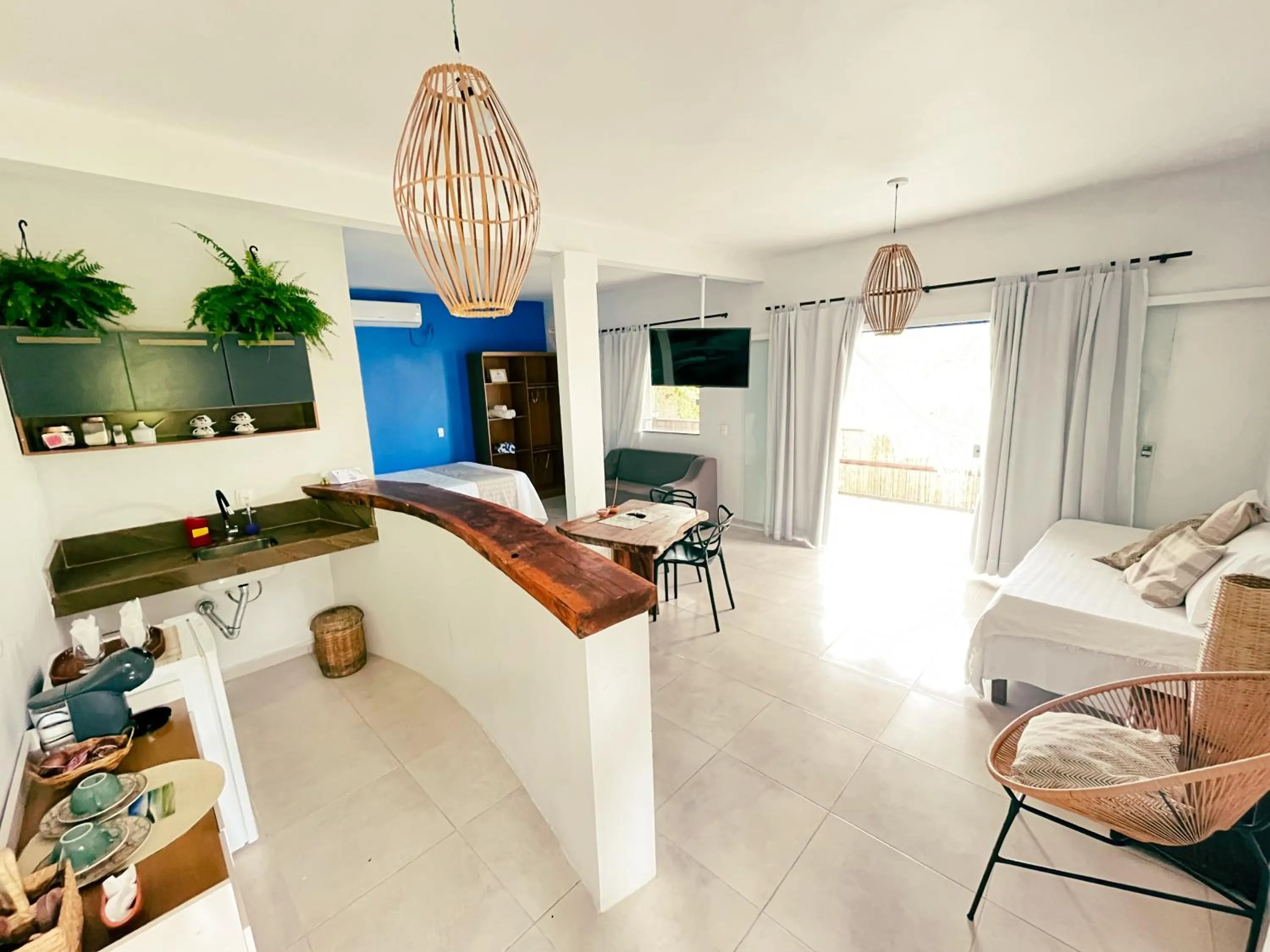 Communal lounge/ TV room in Pousada Nascente do Sol