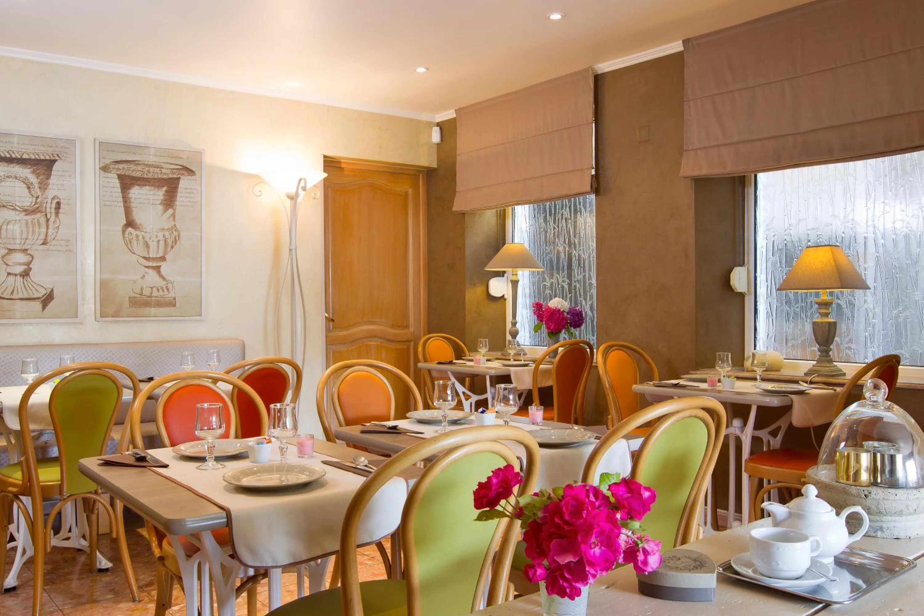 Restaurant/places to eat in Hôtel Le Roosevelt