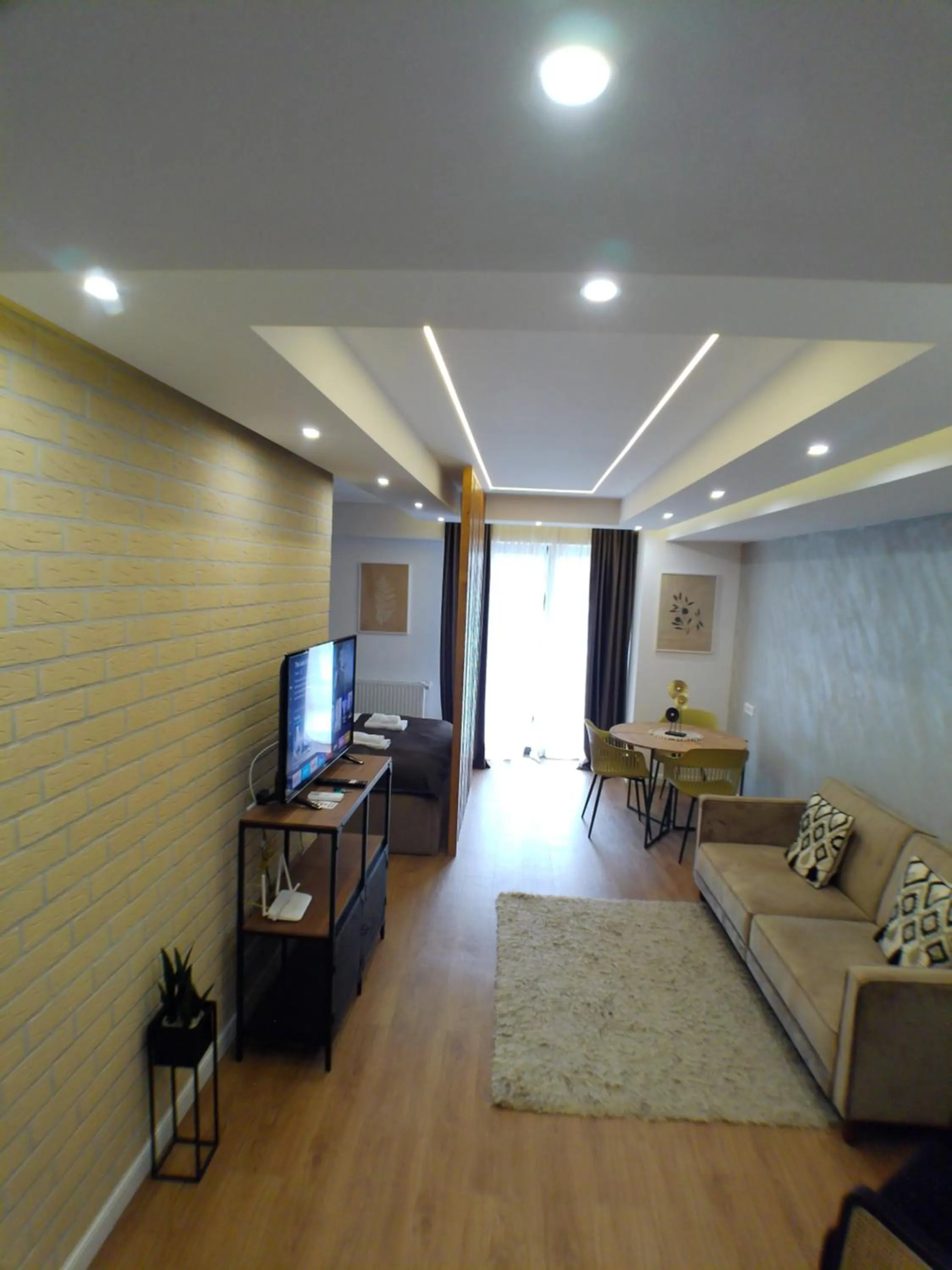 TV and multimedia in Upground Residence Apartments