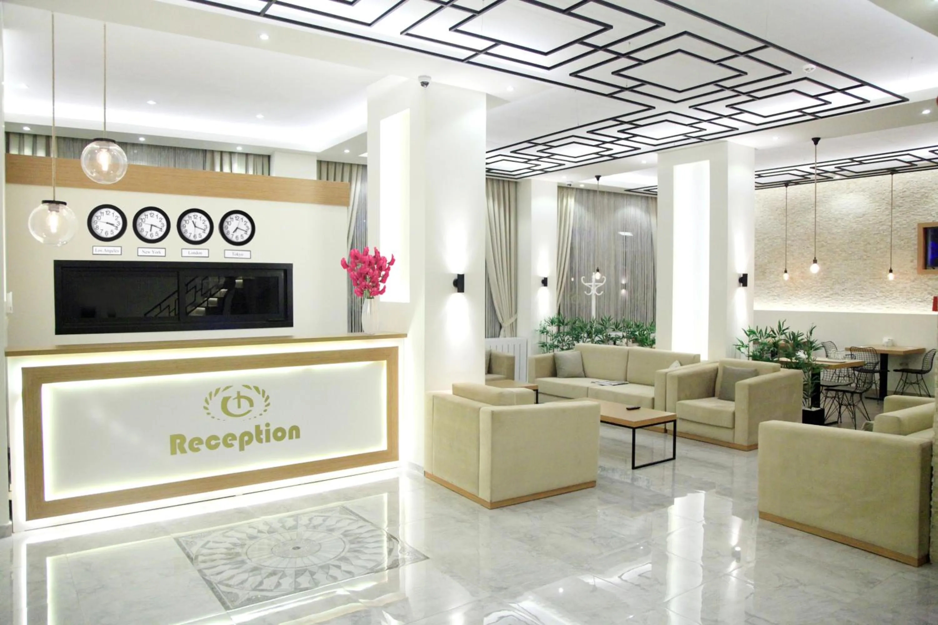 Communal lounge/ TV room in Okur Otel