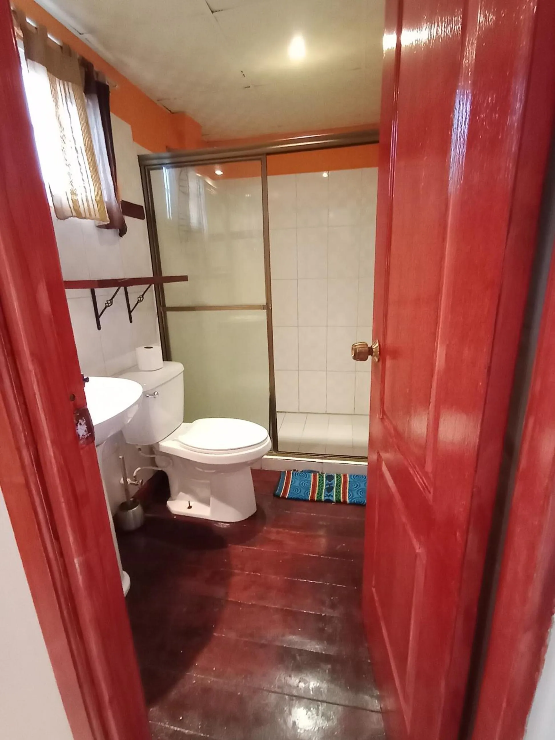 Bathroom in Sun Havens Apartments & Suites