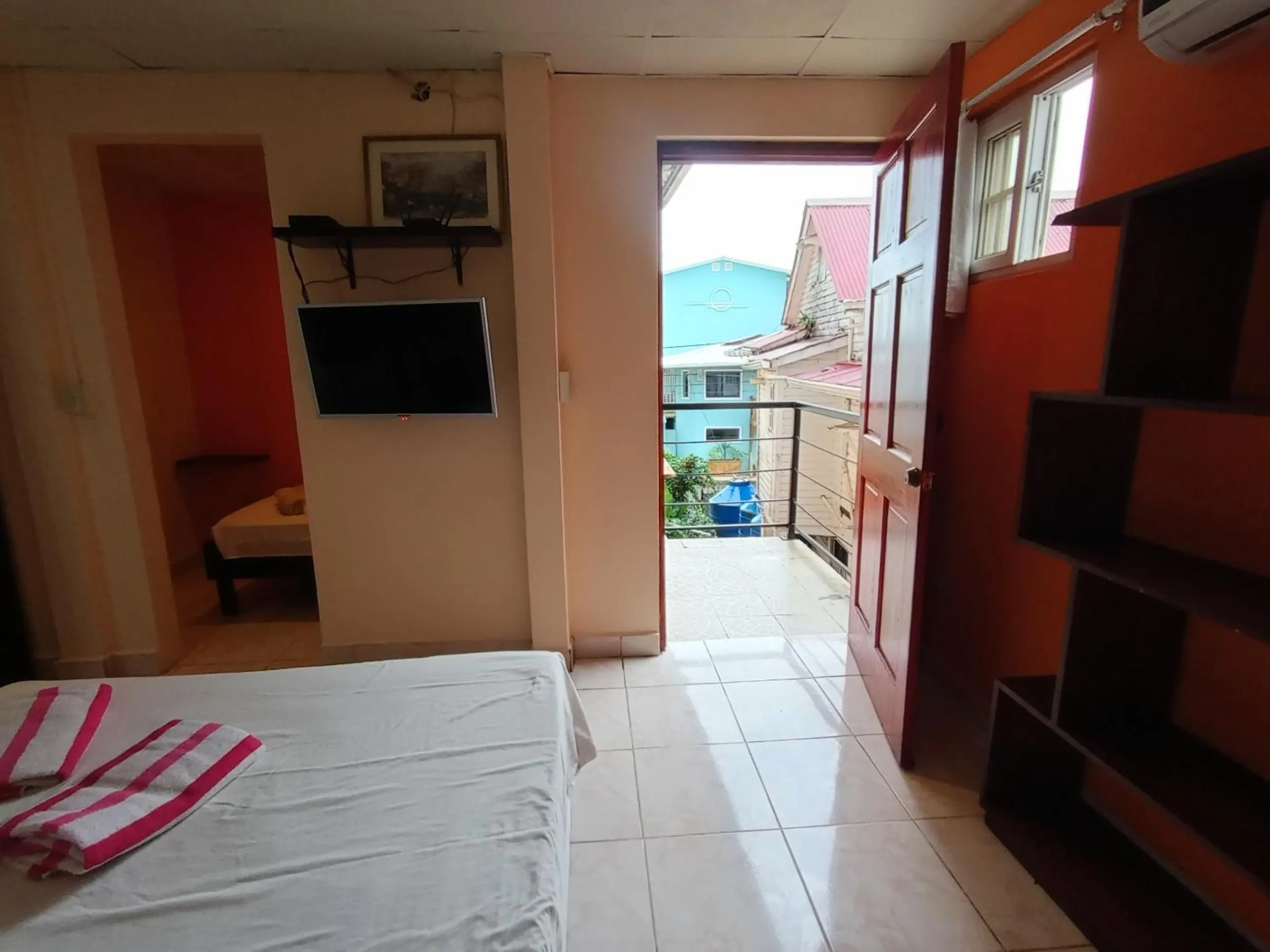 Decorative detail in Sun Havens Apartments & Suites