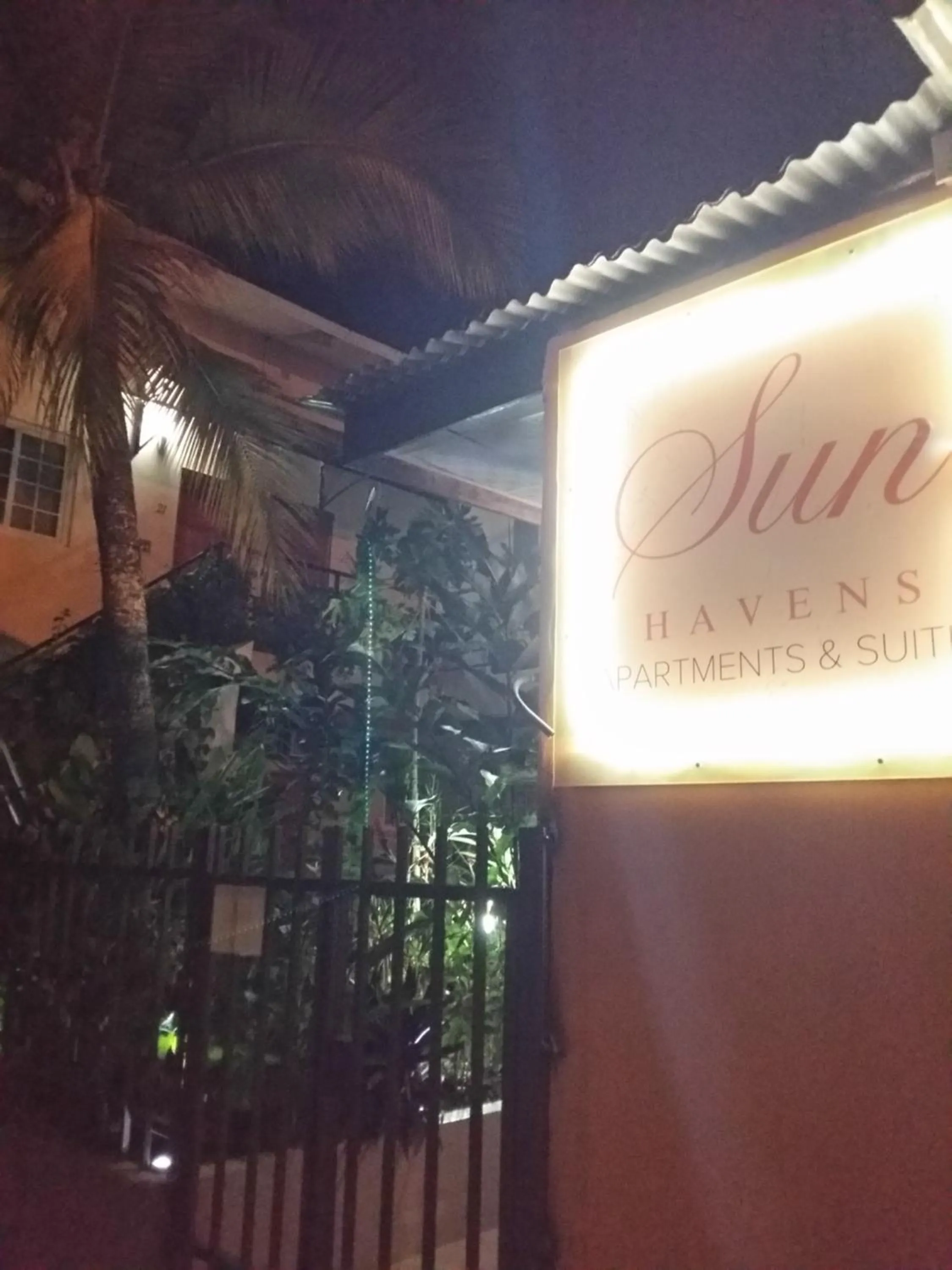 Decorative detail in Sun Havens Apartments & Suites