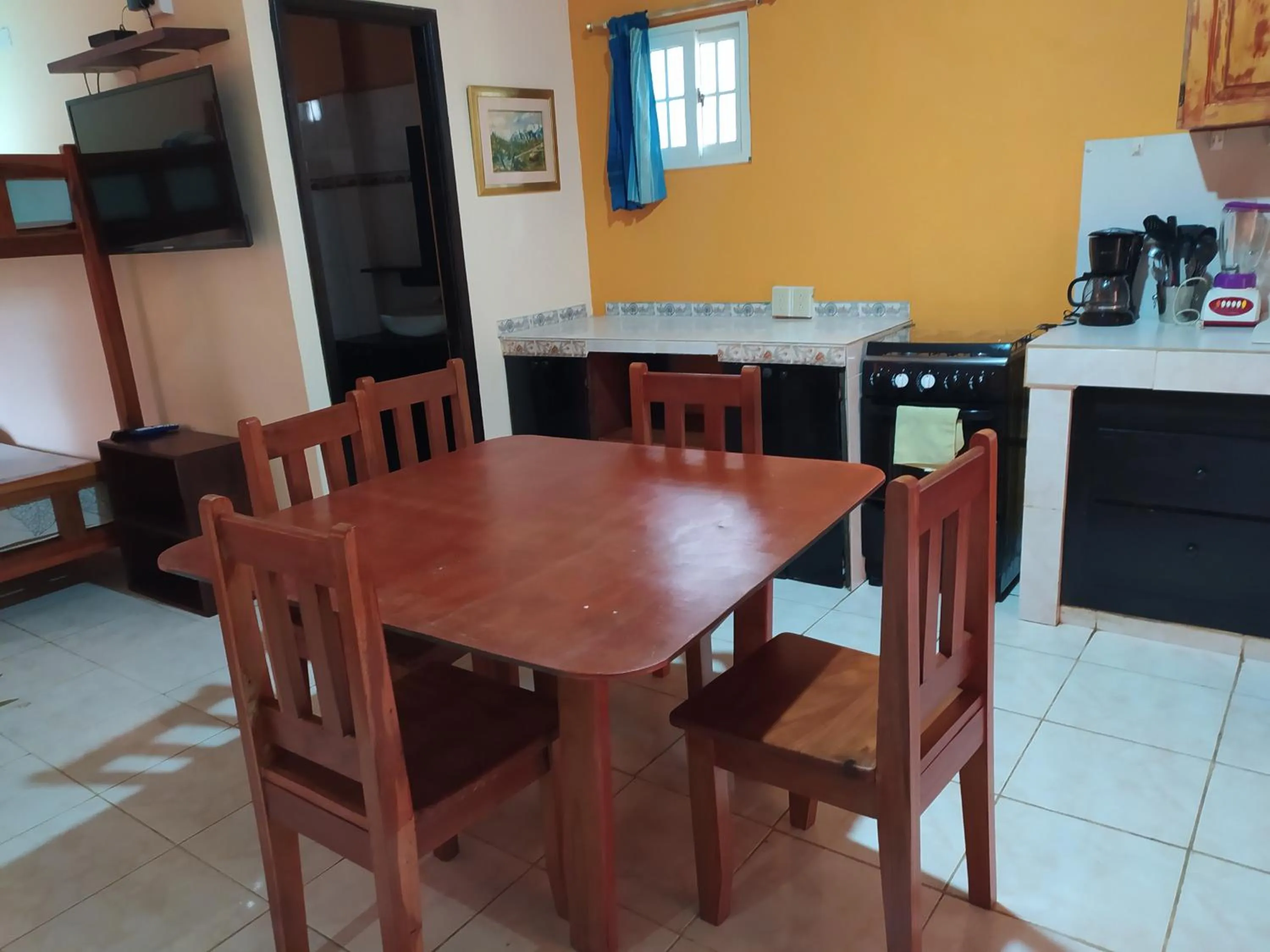 Seating area in Sun Havens Apartments & Suites