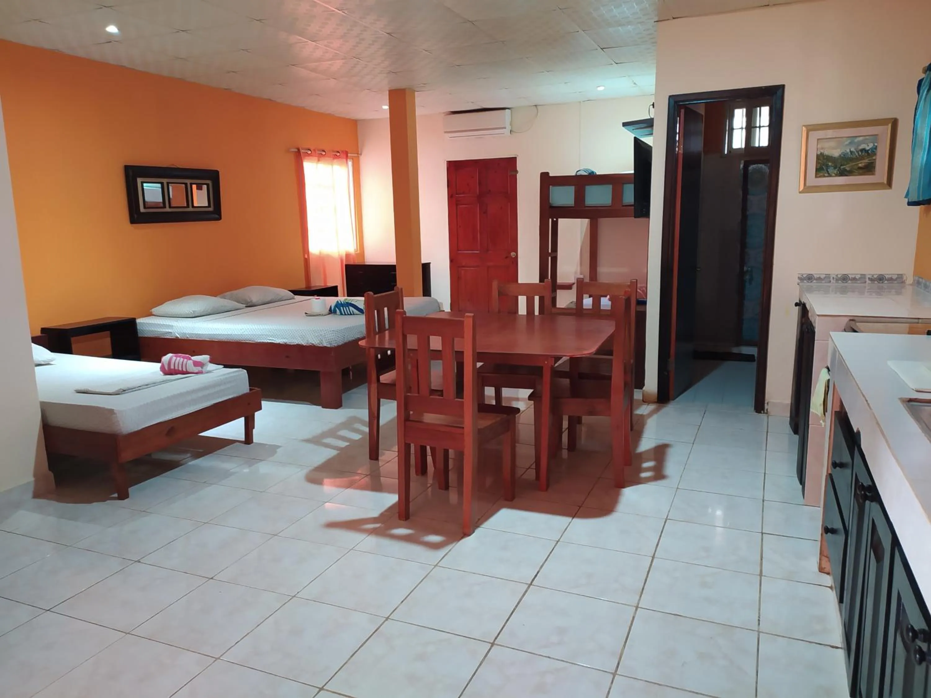 Photo of the whole room, Bed in Sun Havens Apartments & Suites