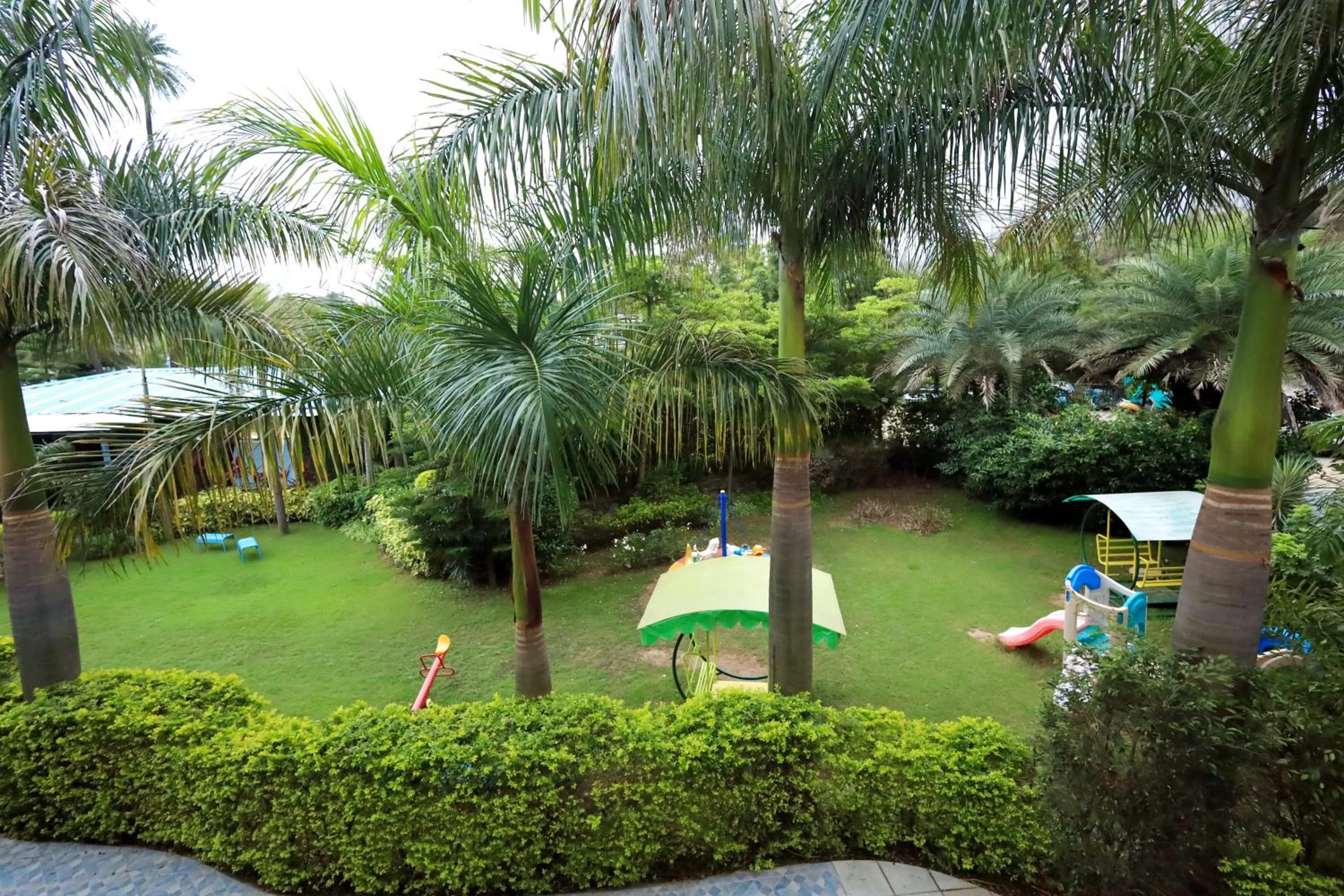 Garden in Hummingbird Resort