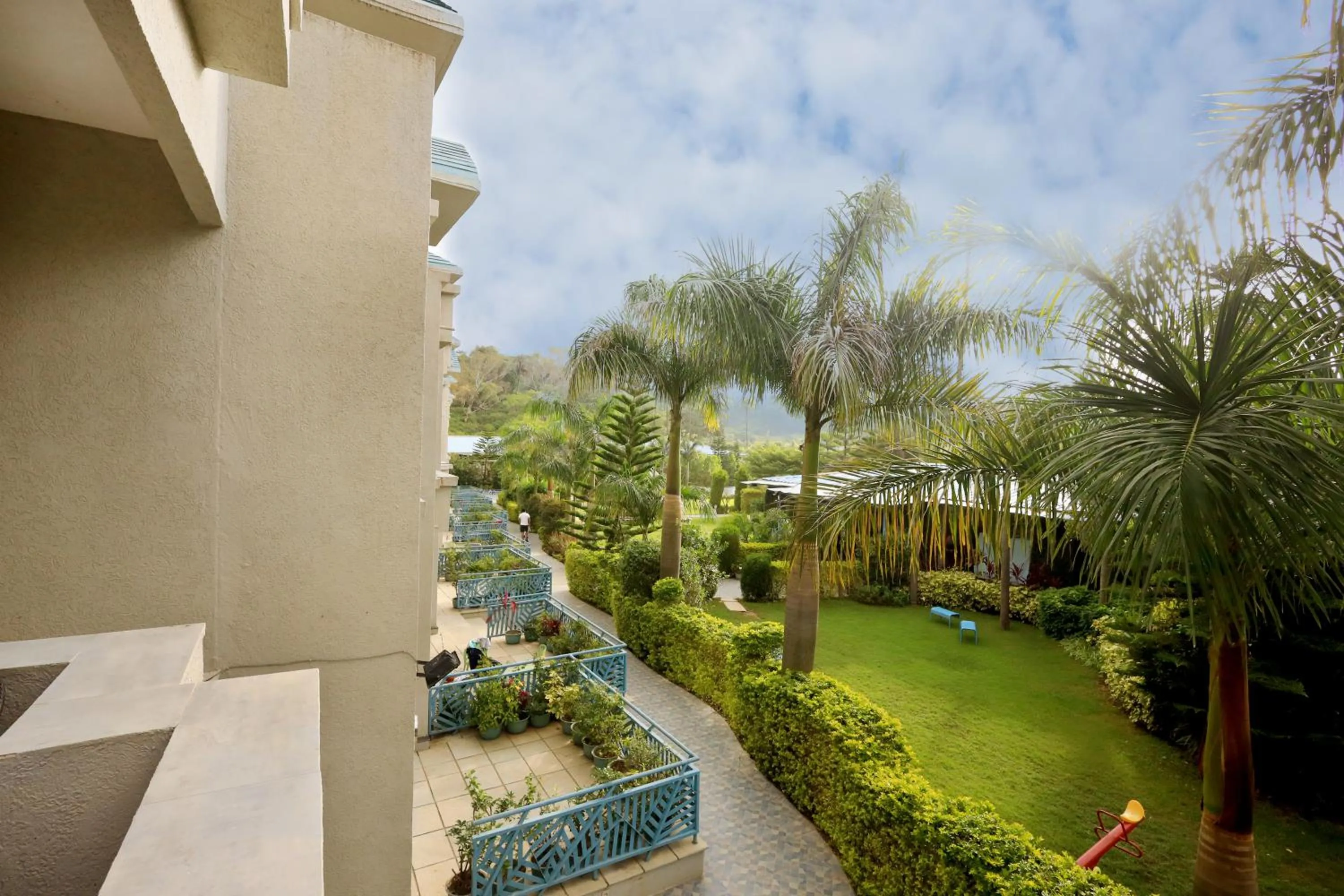 Garden in Hummingbird Resort