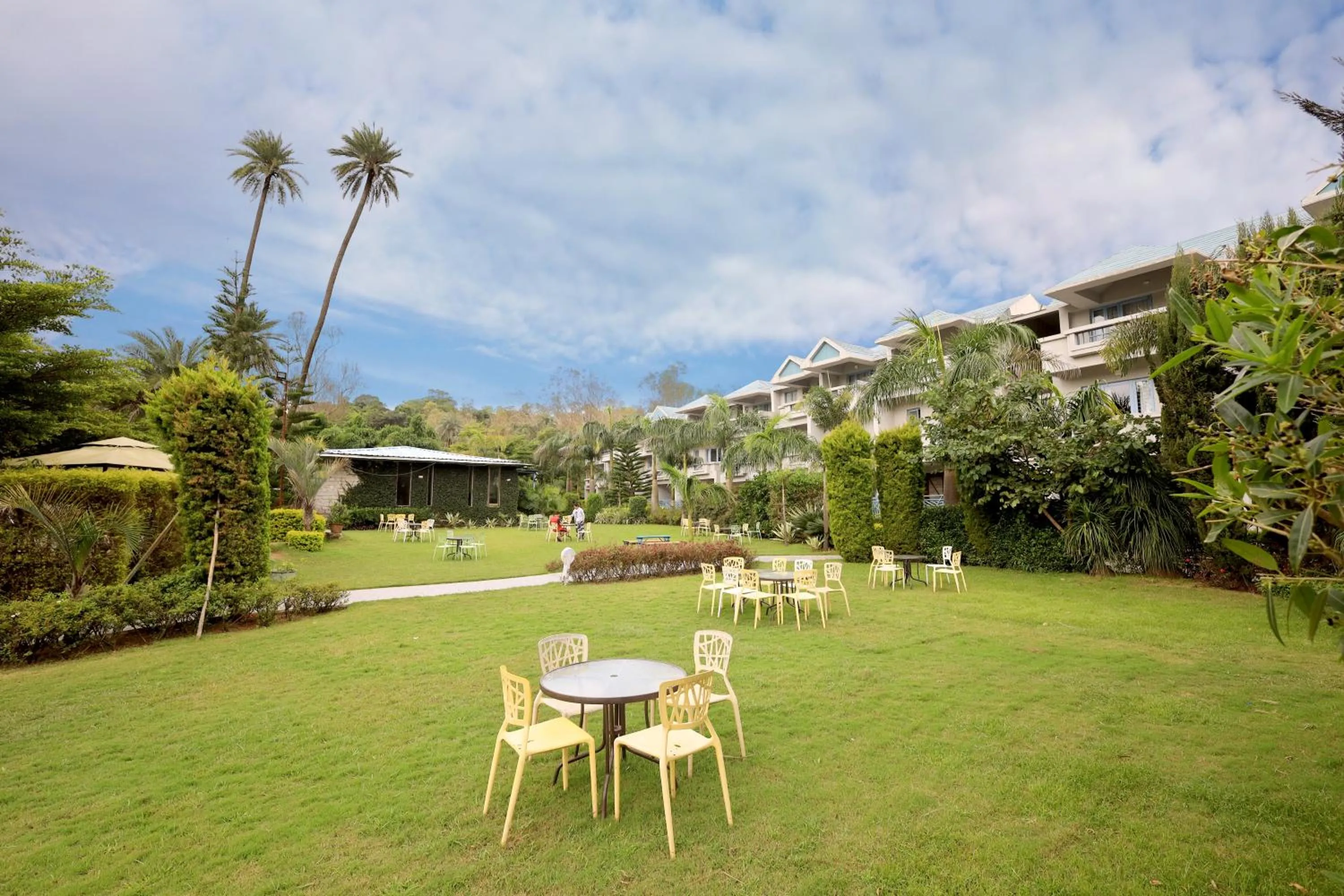 Garden in Hummingbird Resort