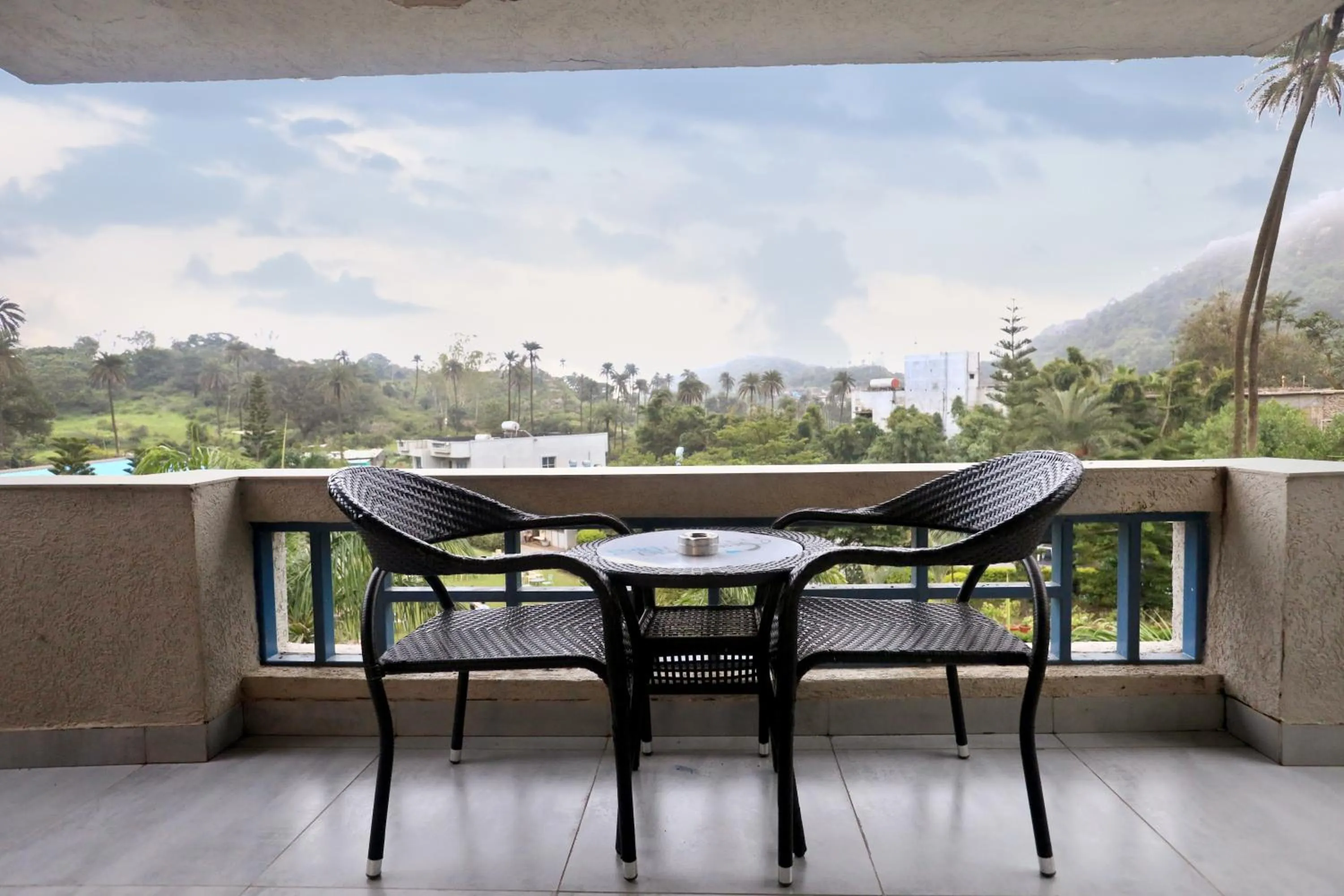 Seating area in Hummingbird Resort