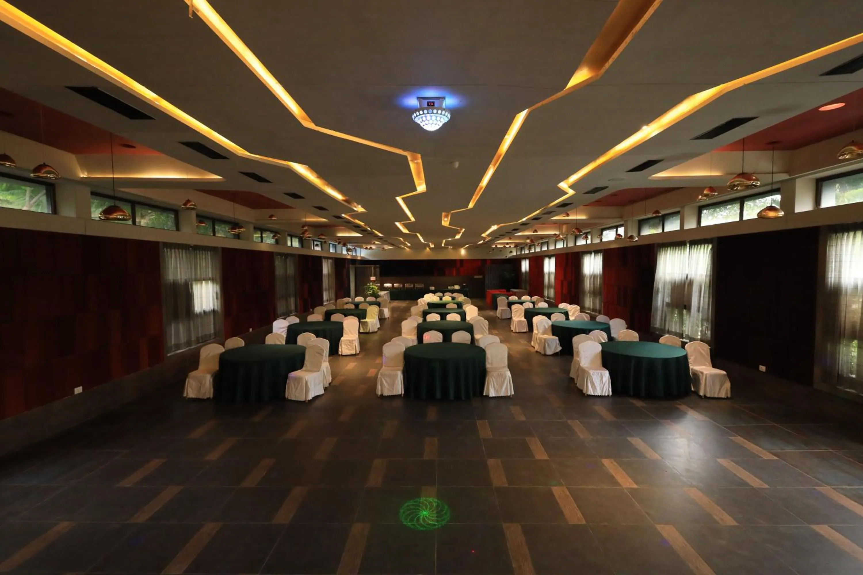 Banquet/Function facilities in Hummingbird Resort