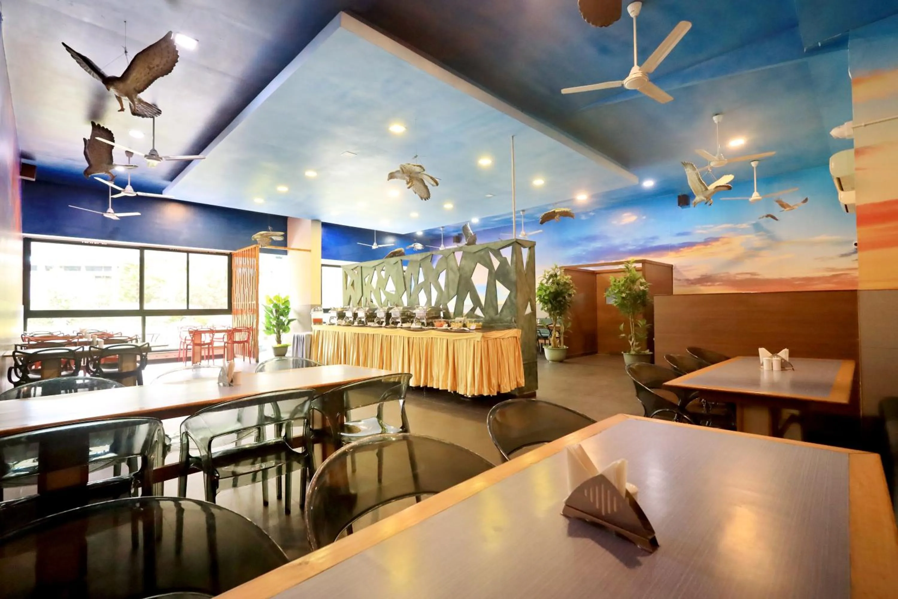 Restaurant/places to eat in Hummingbird Resort