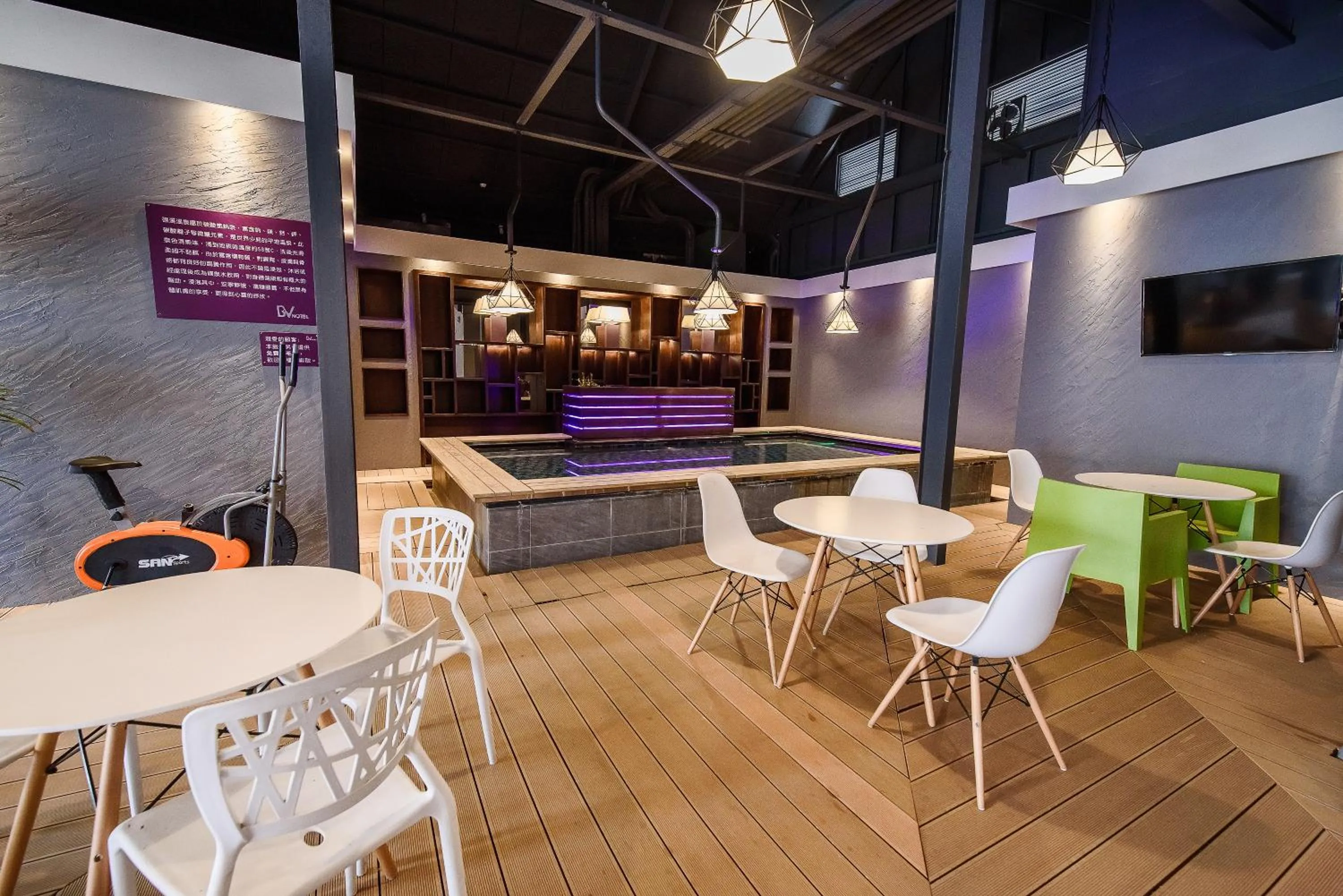 Area and facilities in SIX FUKUN HOTEL