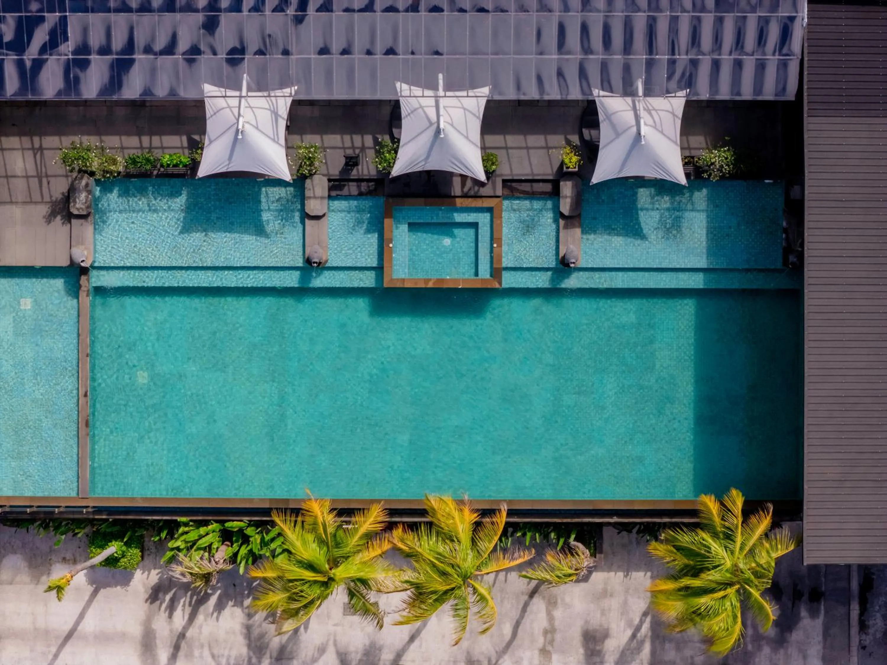Swimming pool in Lombok Astoria Hotel