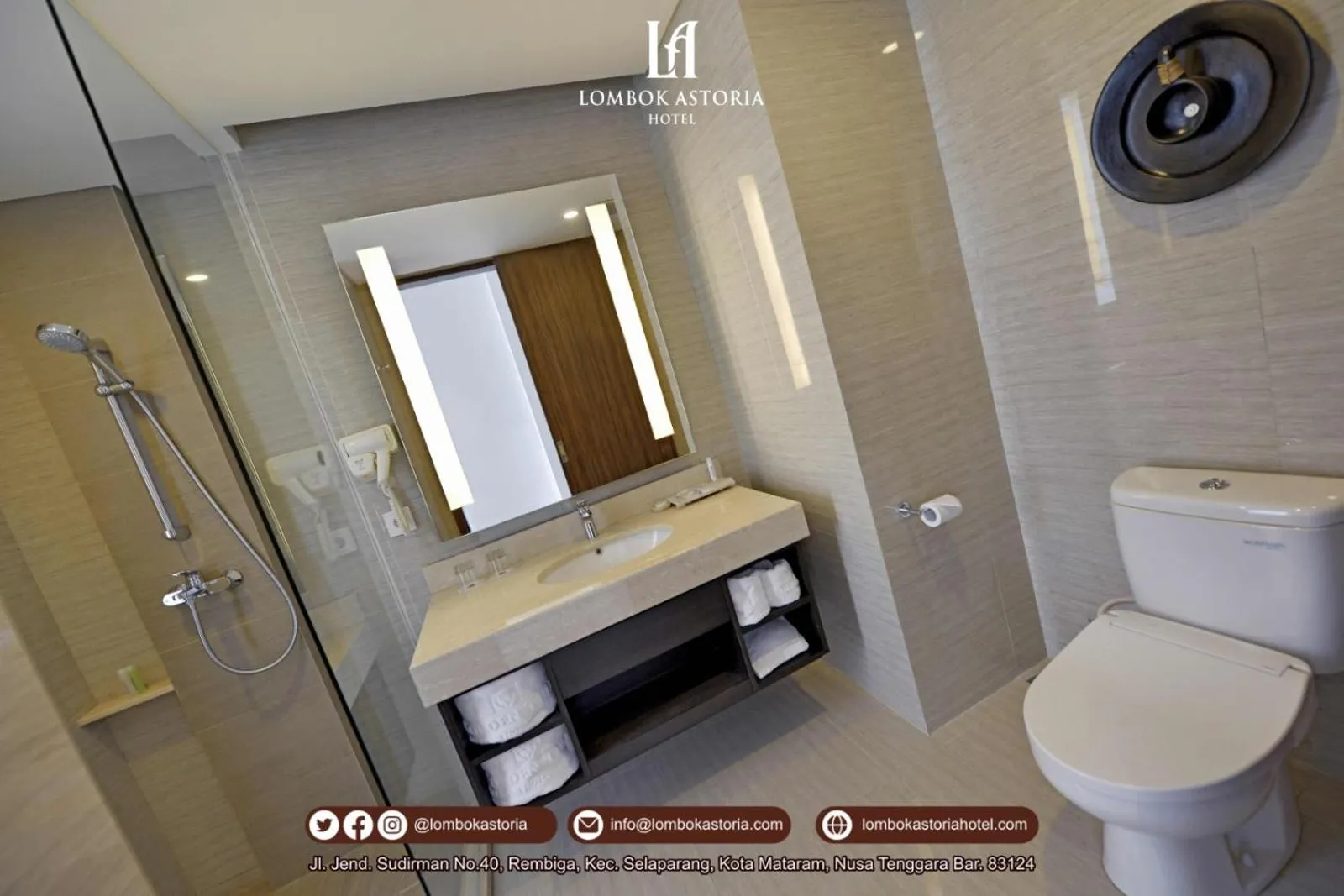 Shower in Lombok Astoria Hotel