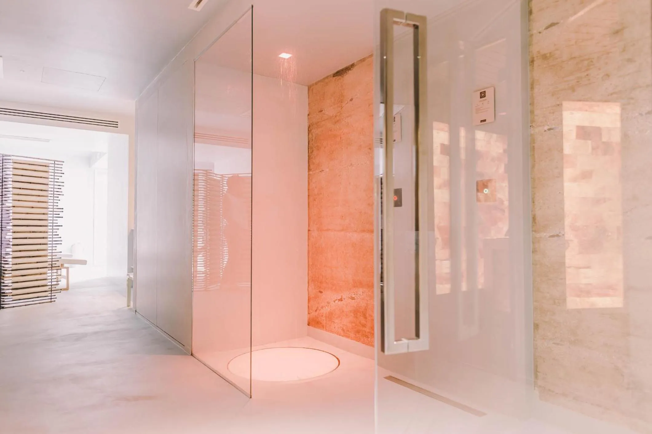 Spa and wellness centre/facilities in Suite 10 Home Design & Spa